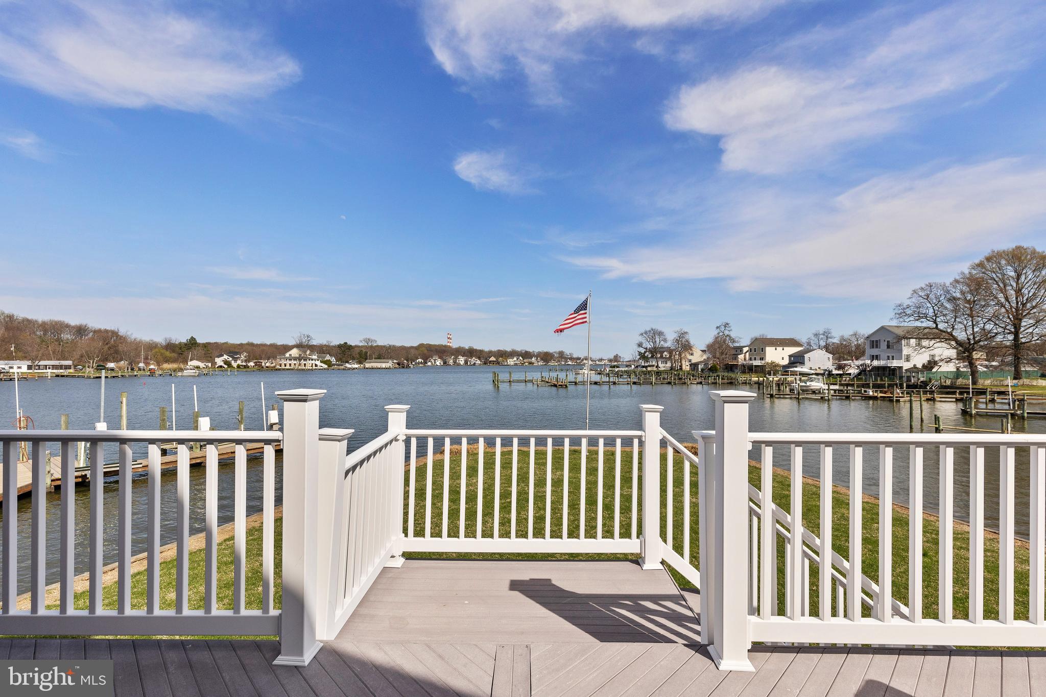 SENECA HARBOR - Residential