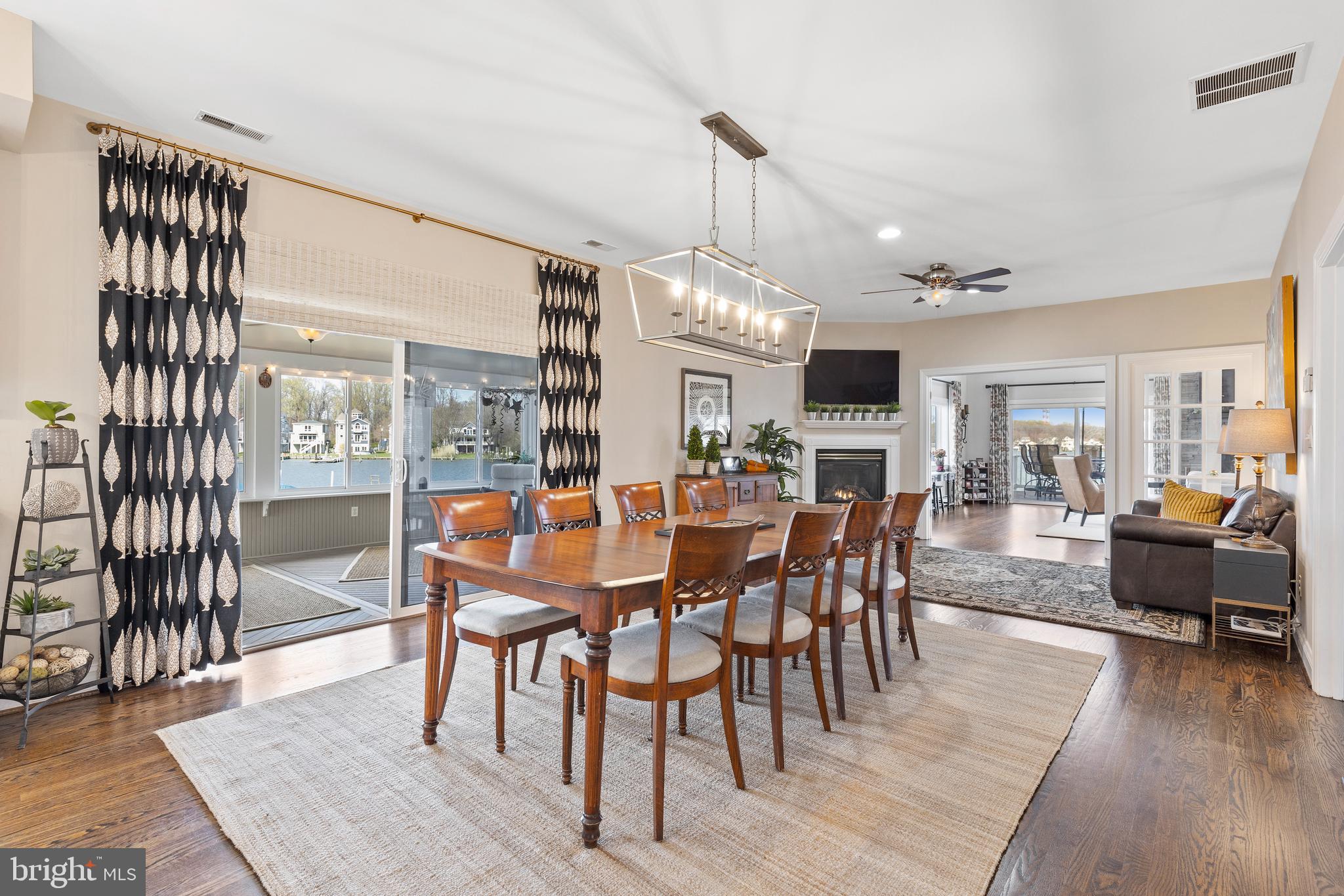 SENECA HARBOR - Residential