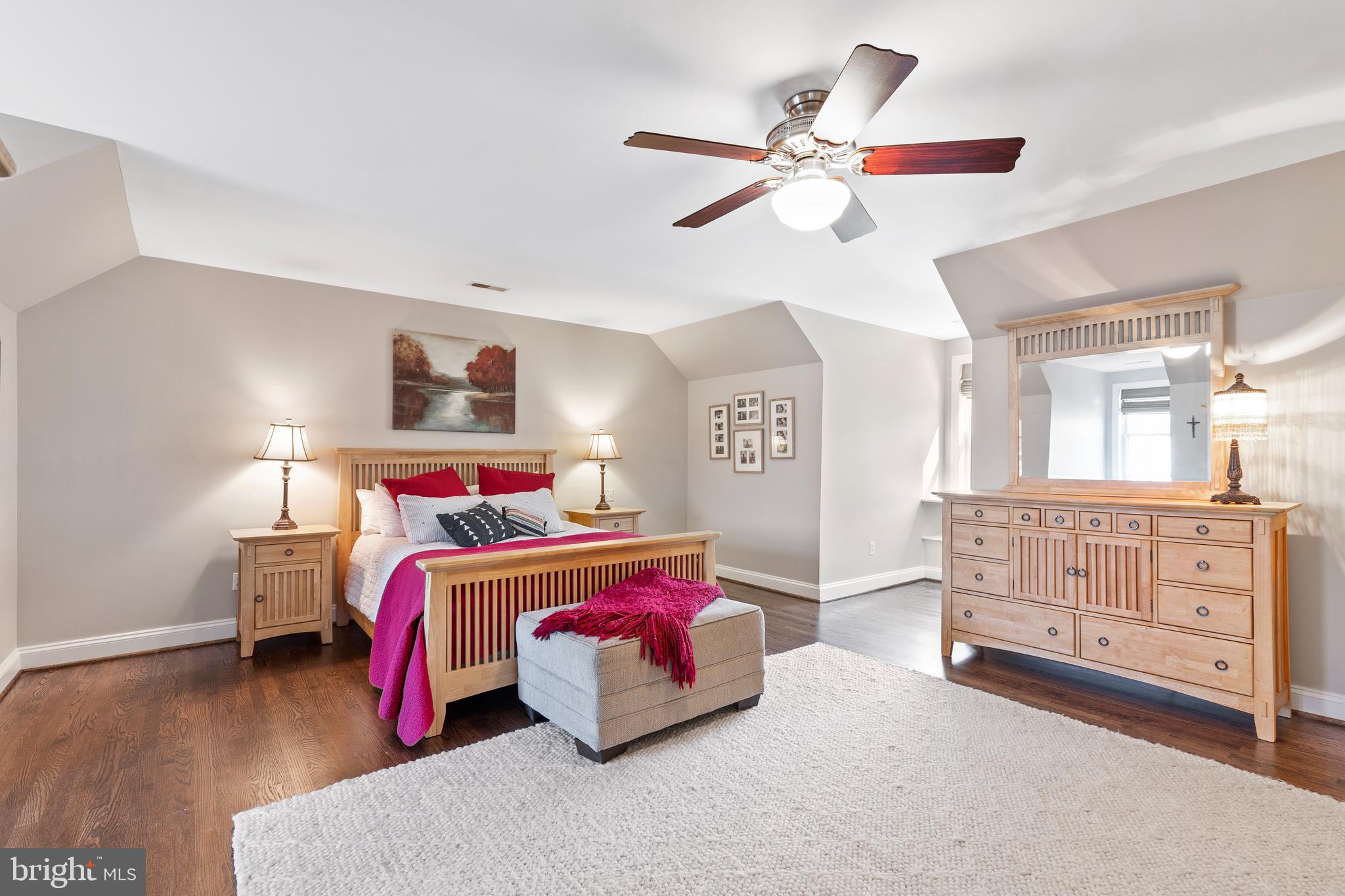 SENECA HARBOR - Residential