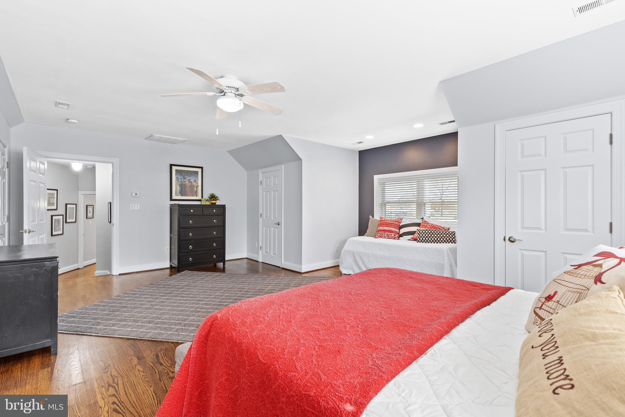 SENECA HARBOR - Residential