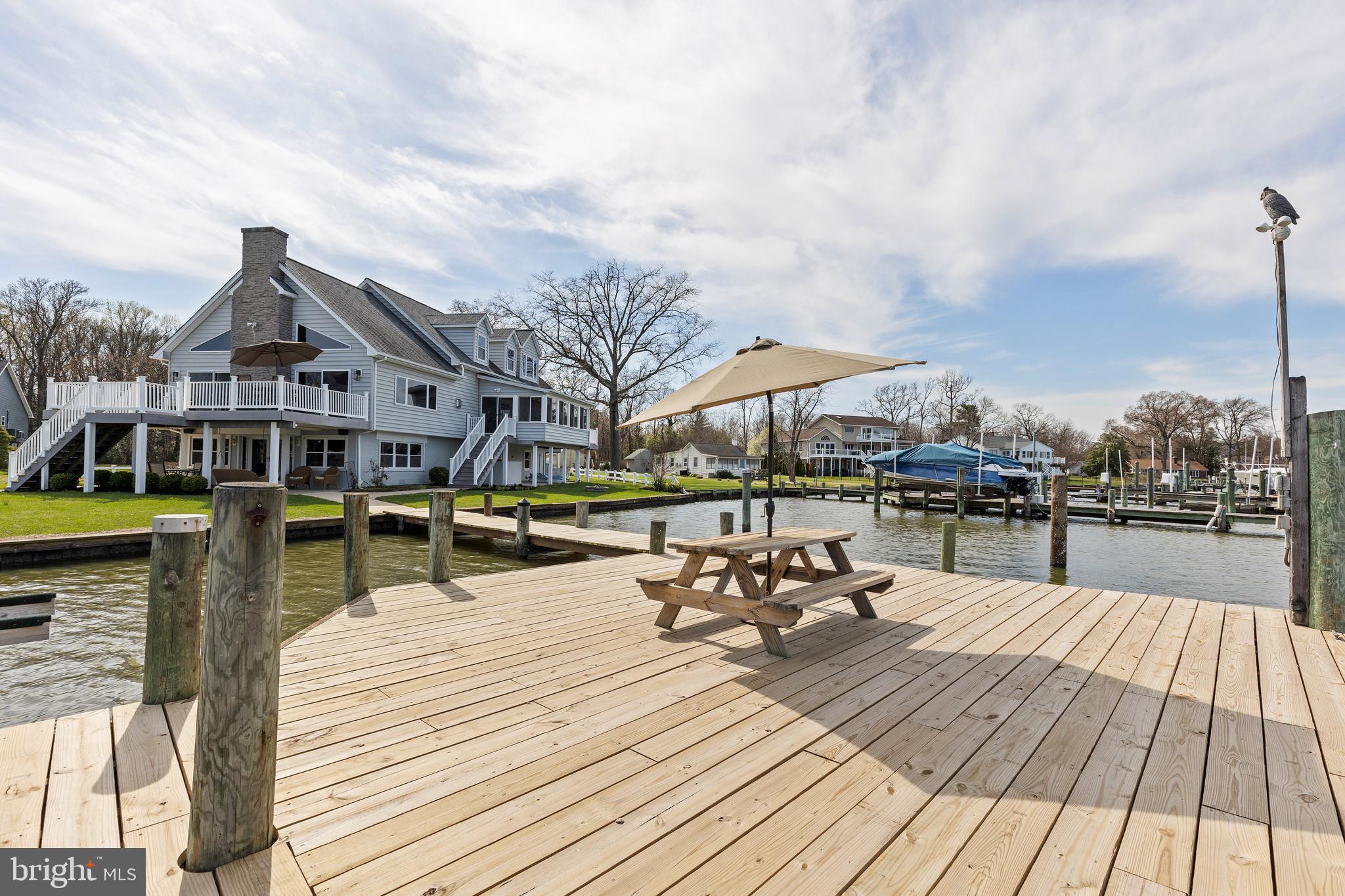 SENECA HARBOR - Residential