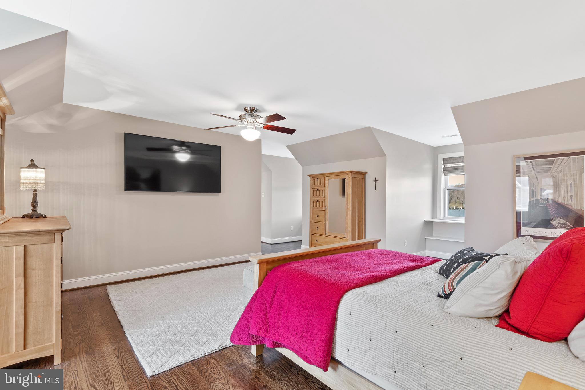 SENECA HARBOR - Residential