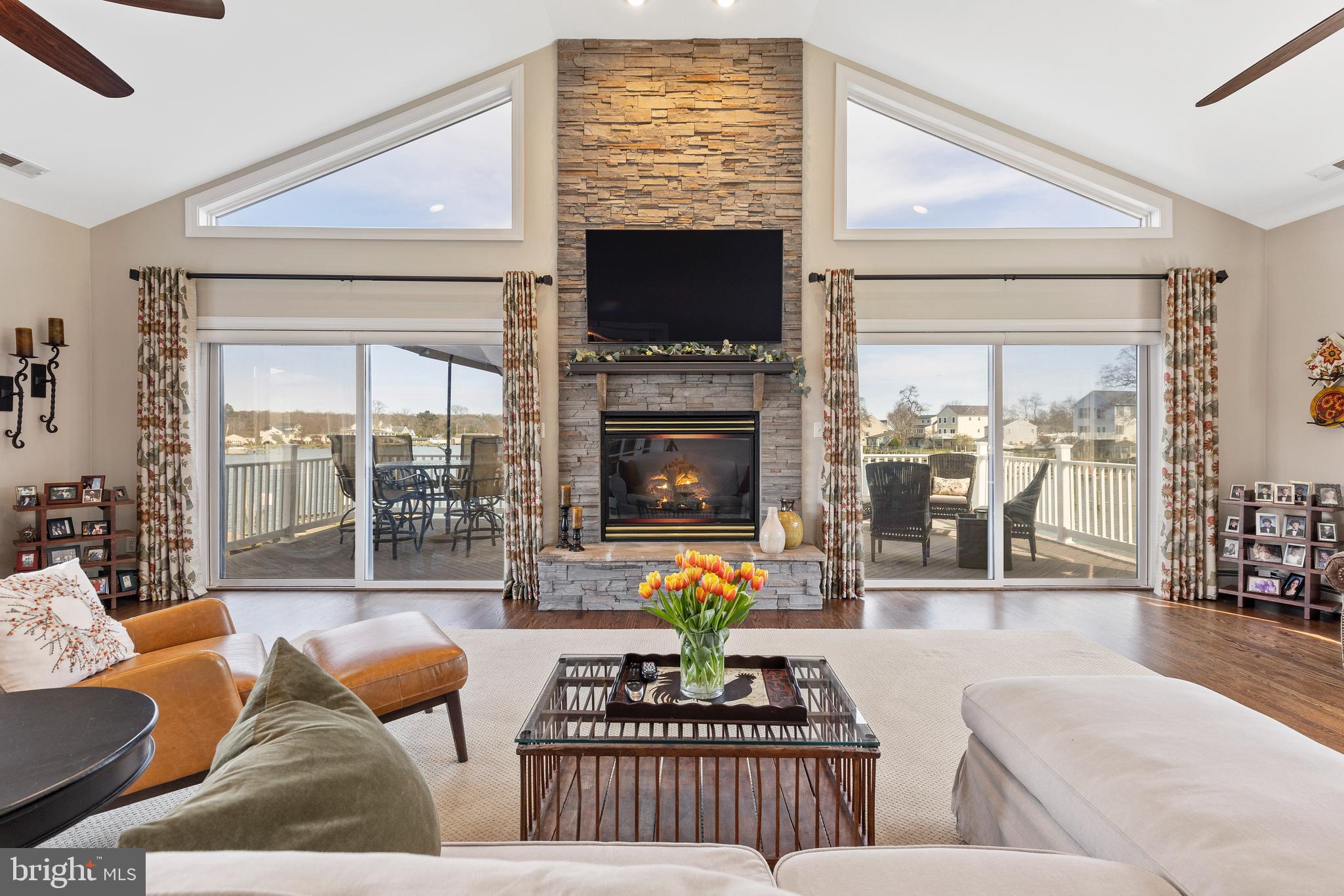 SENECA HARBOR - Residential