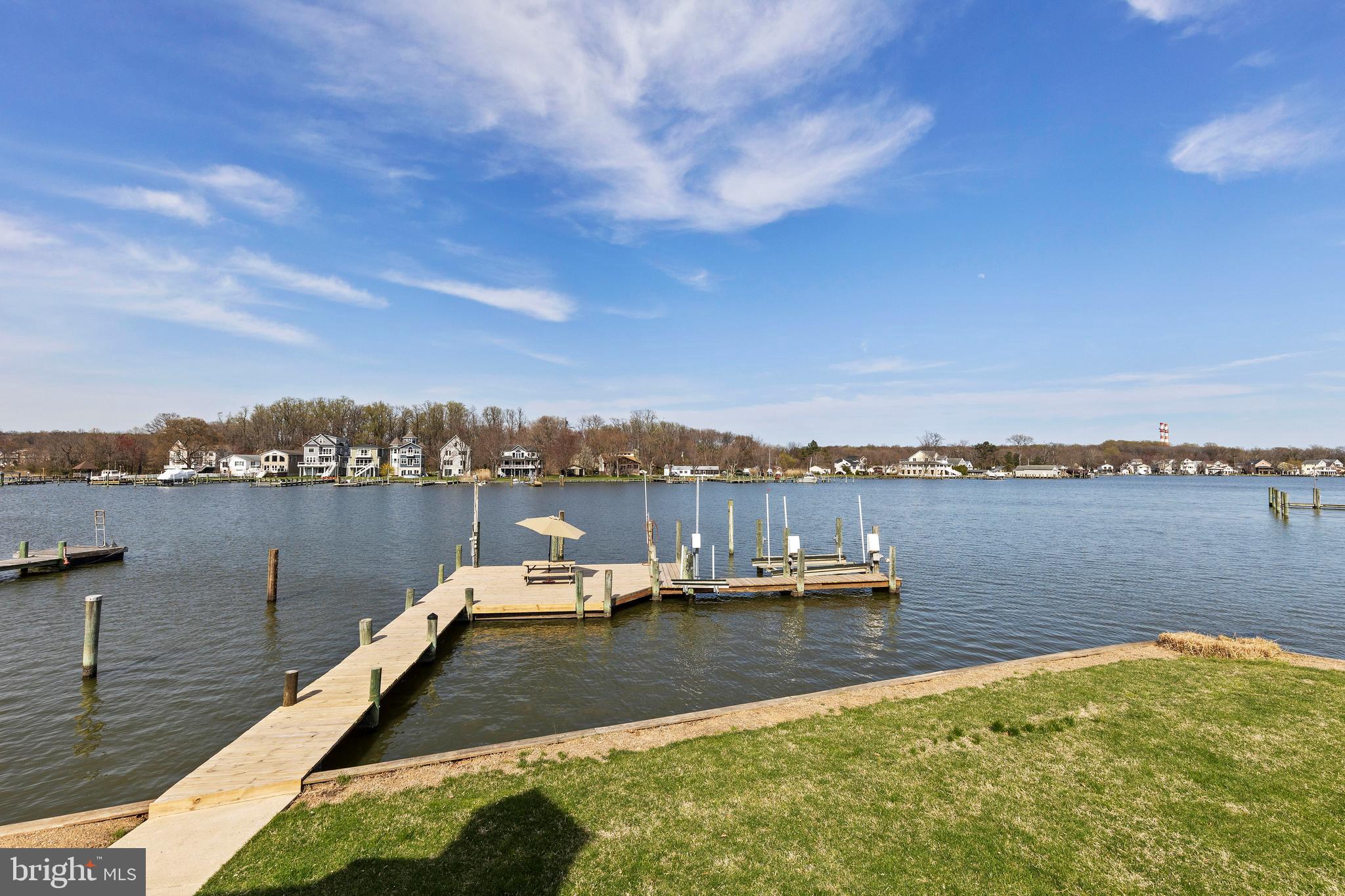 SENECA HARBOR - Residential