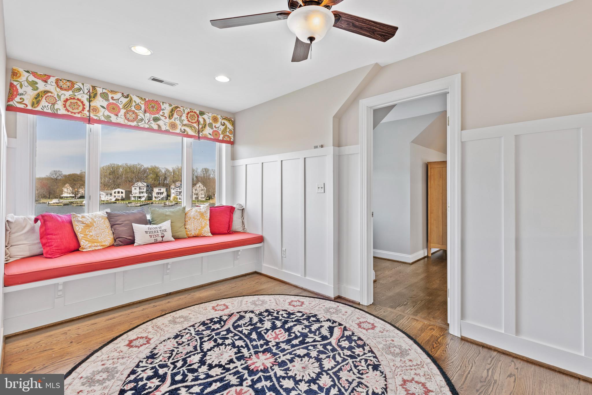 SENECA HARBOR - Residential