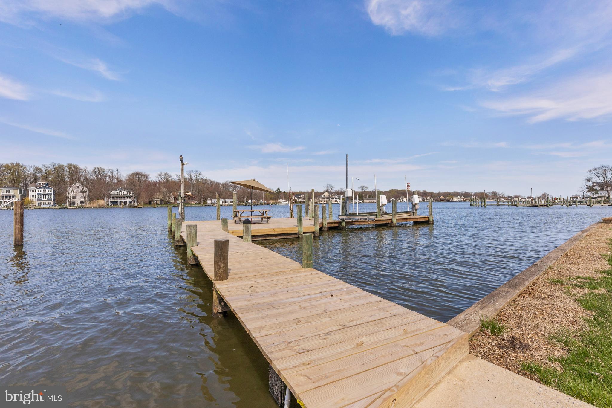 SENECA HARBOR - Residential