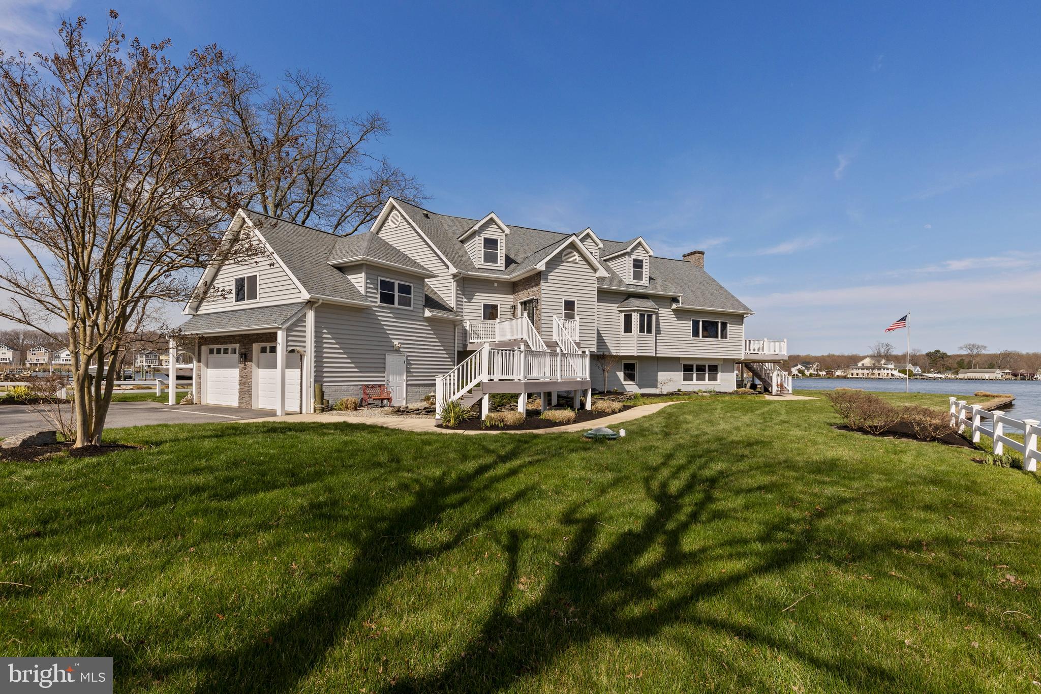 SENECA HARBOR - Residential