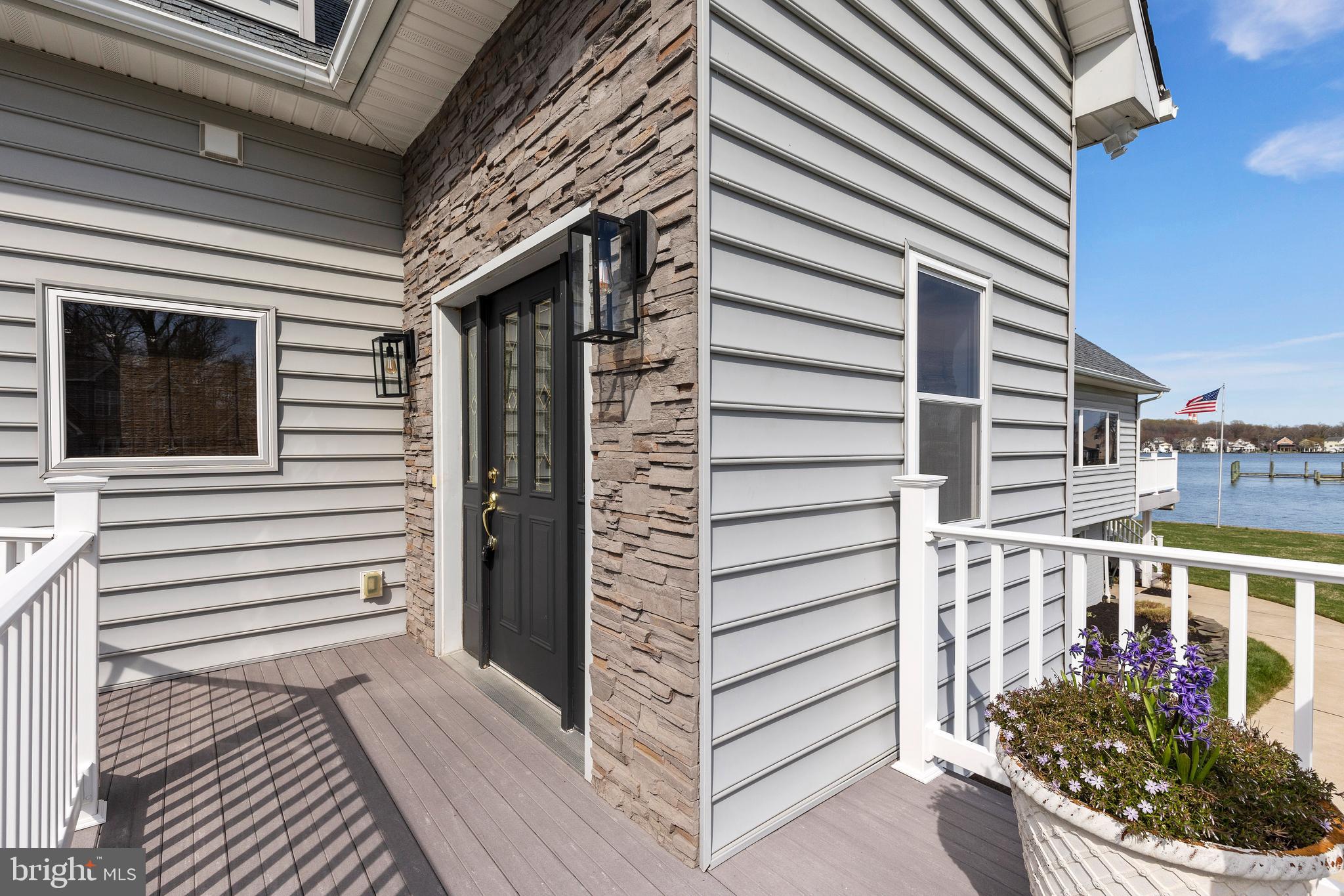 SENECA HARBOR - Residential