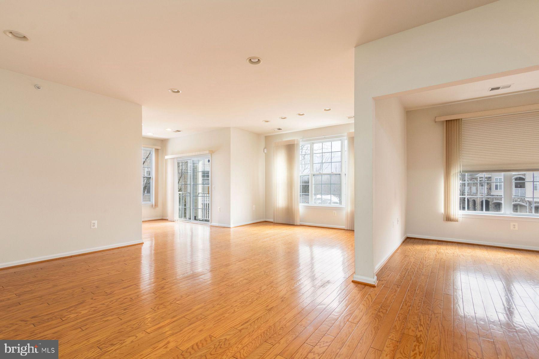 HERITAGE CR ESTS - Residential