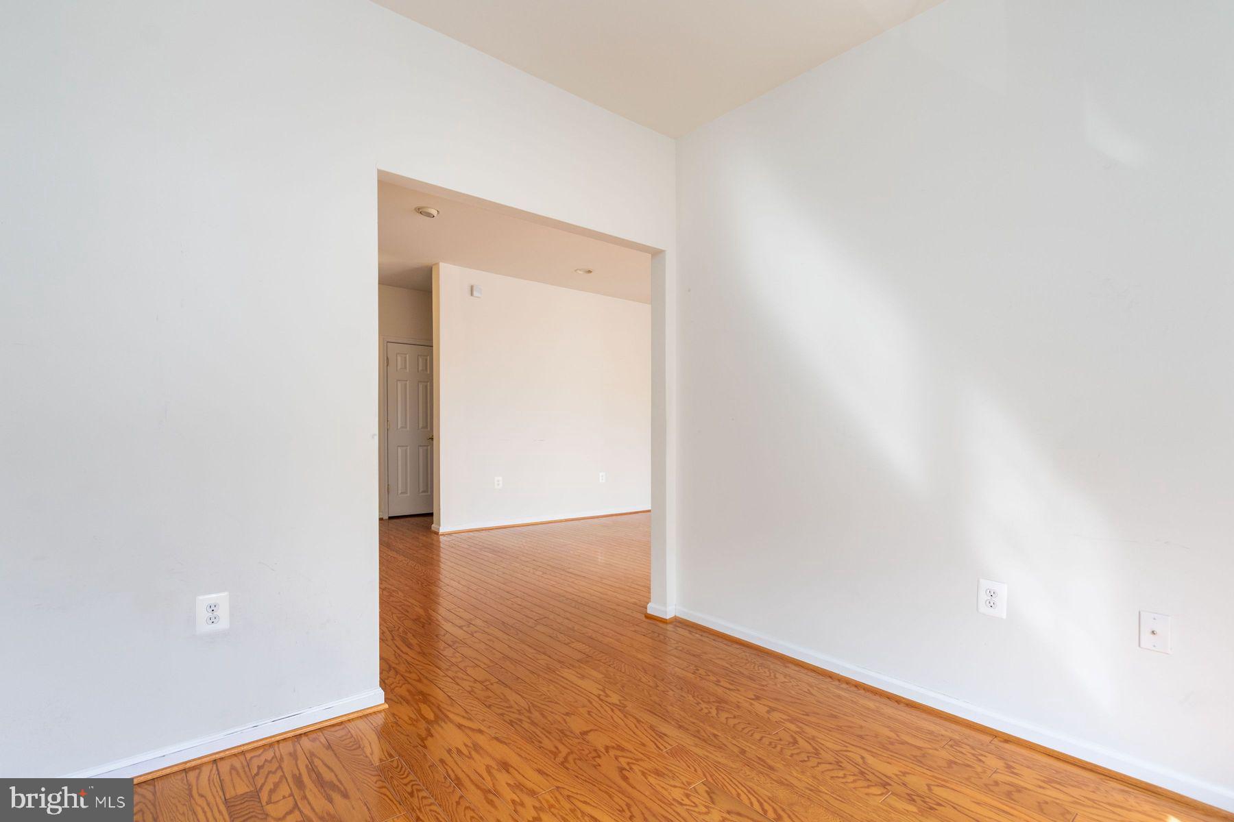 HERITAGE CR ESTS - Residential