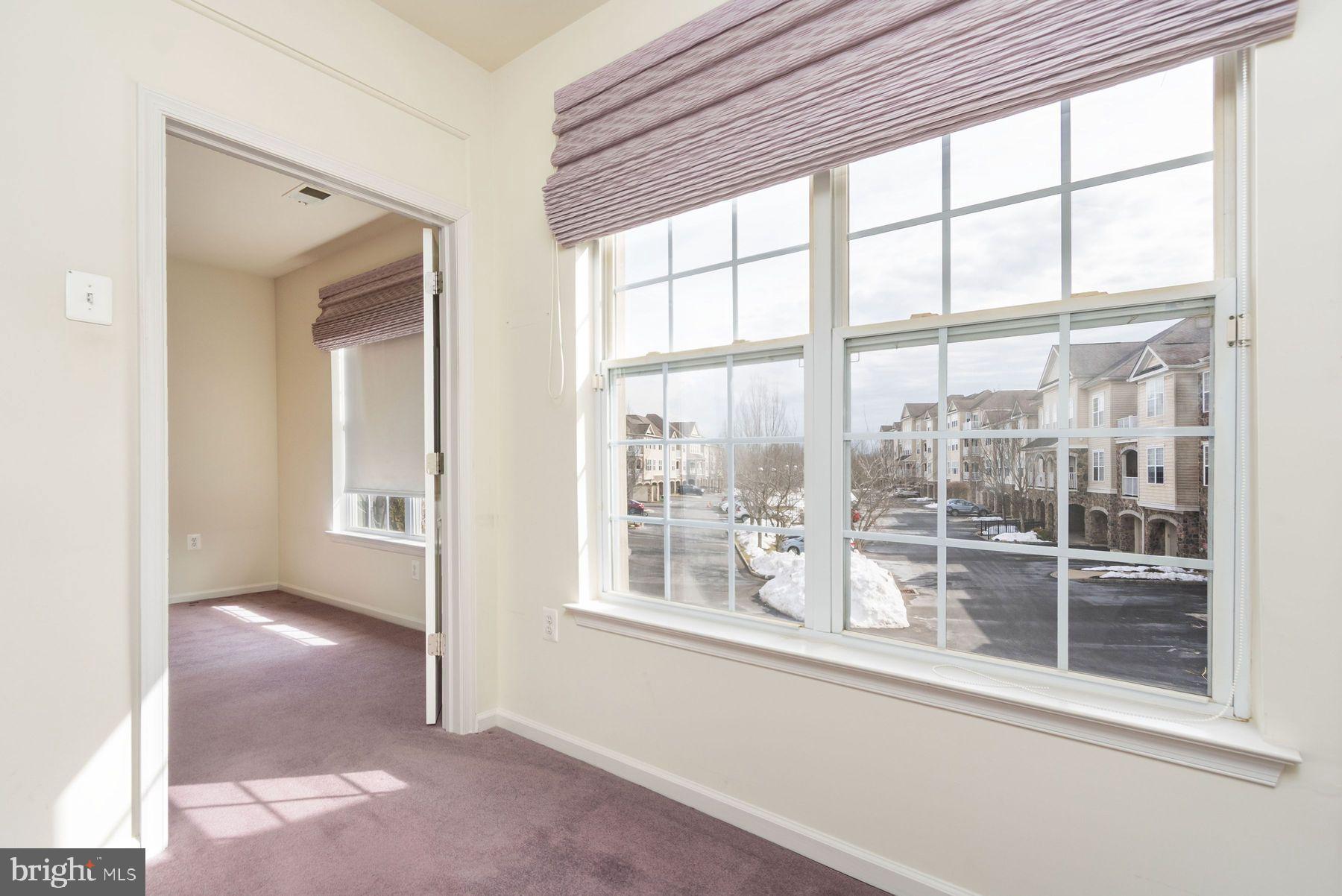 HERITAGE CR ESTS - Residential