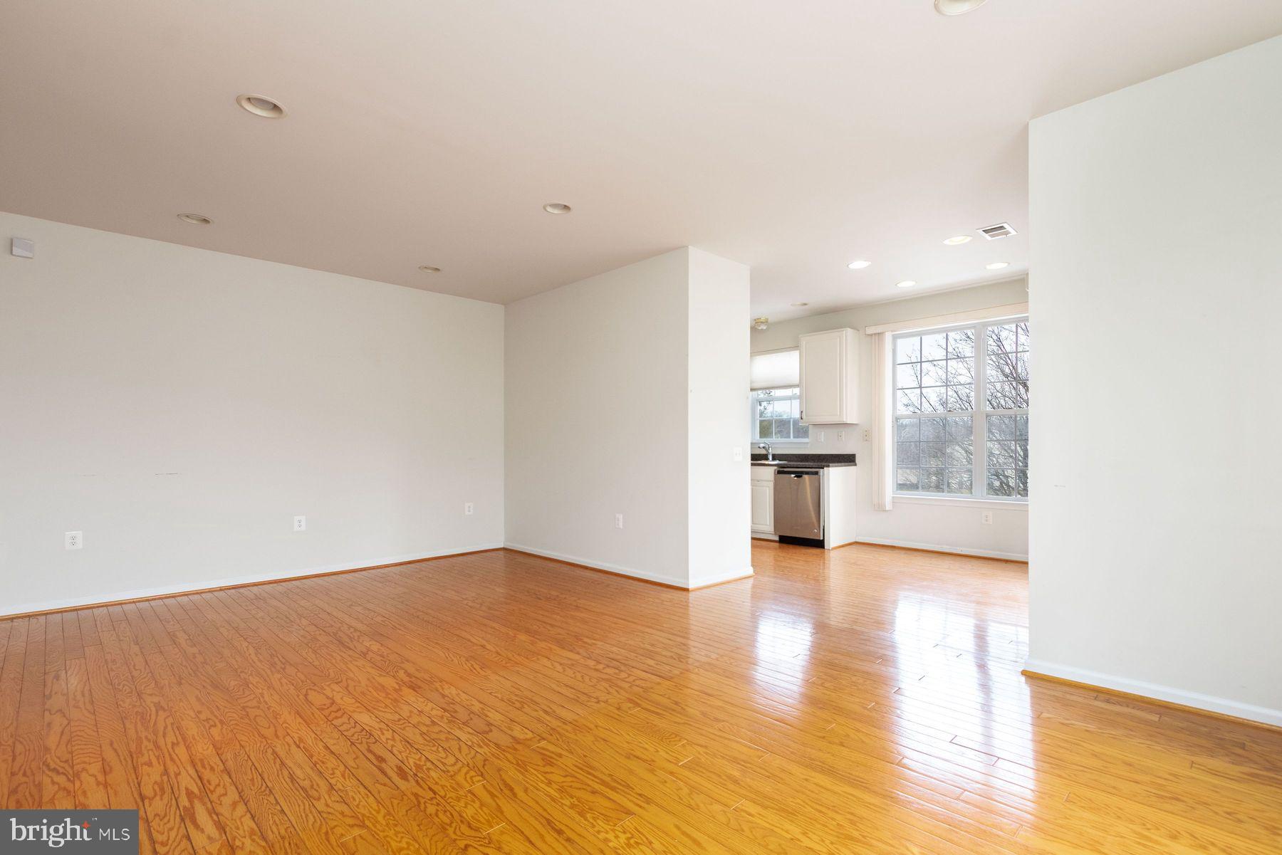 HERITAGE CR ESTS - Residential