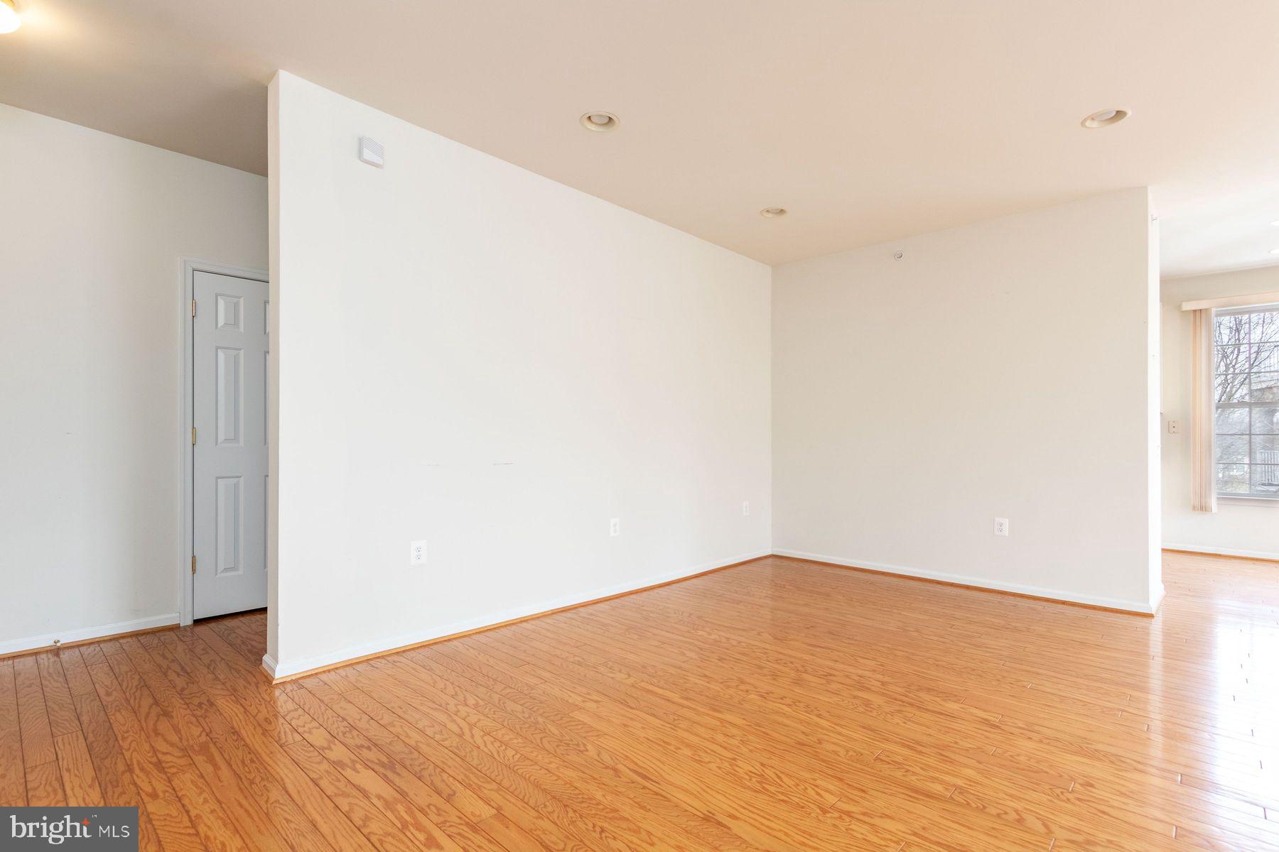 HERITAGE CR ESTS - Residential