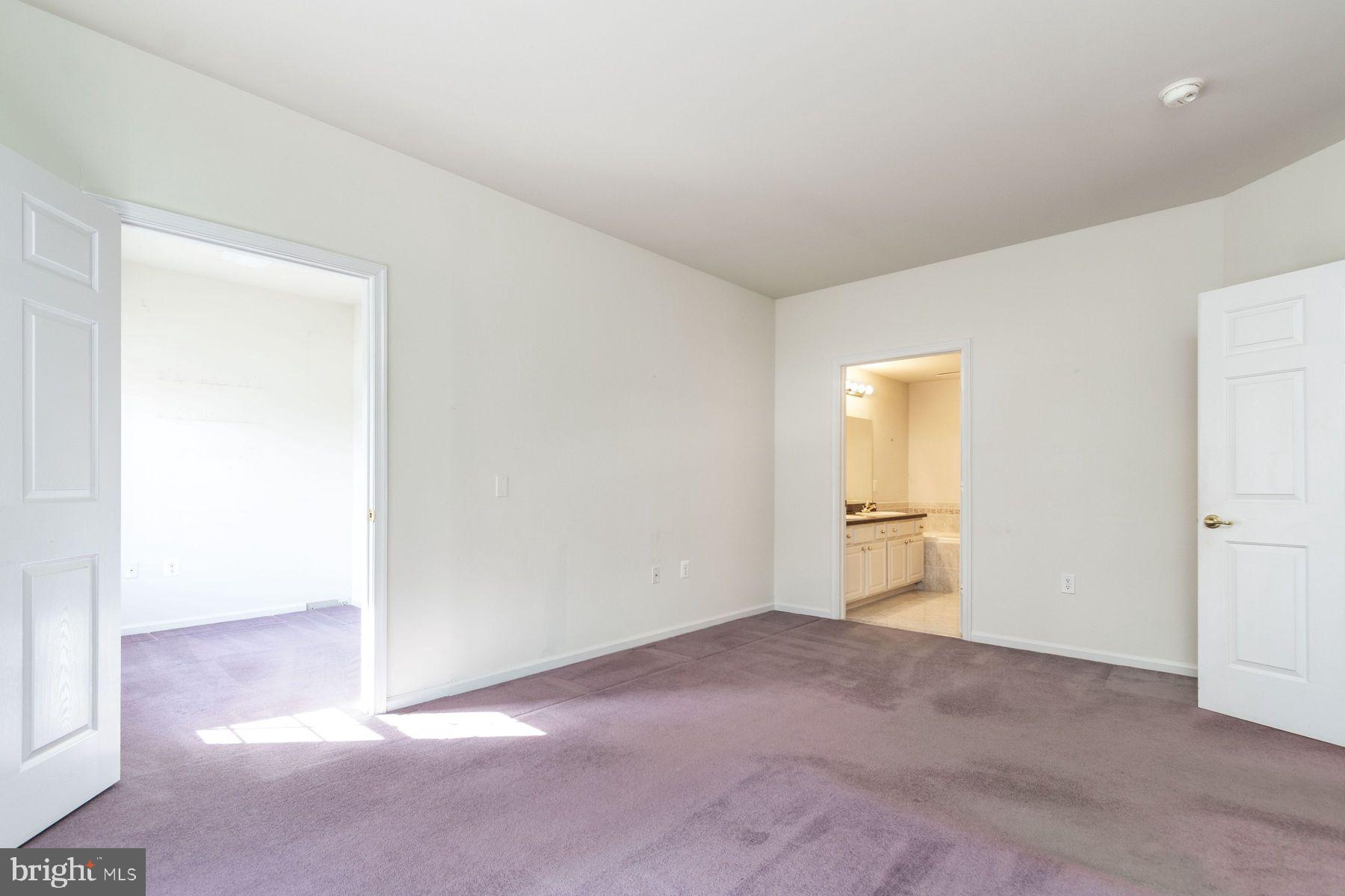 HERITAGE CR ESTS - Residential