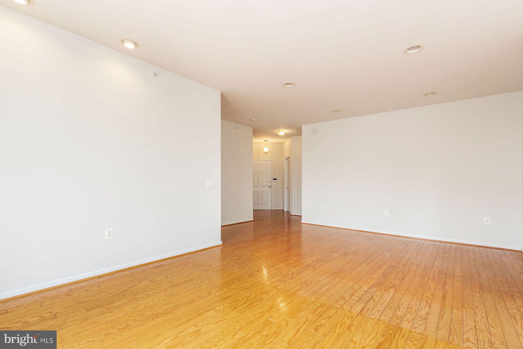 HERITAGE CR ESTS - Residential