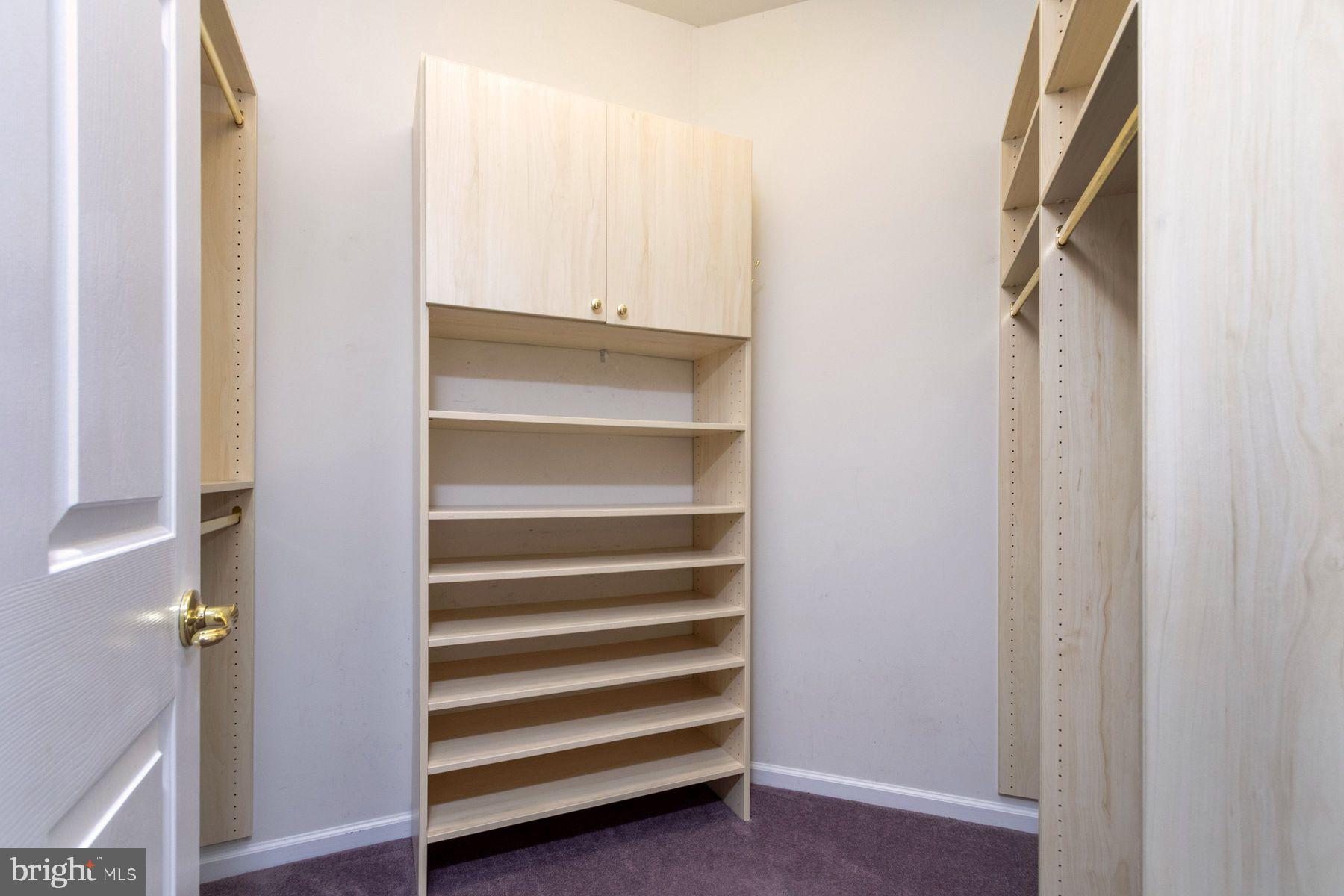 HERITAGE CR ESTS - Residential