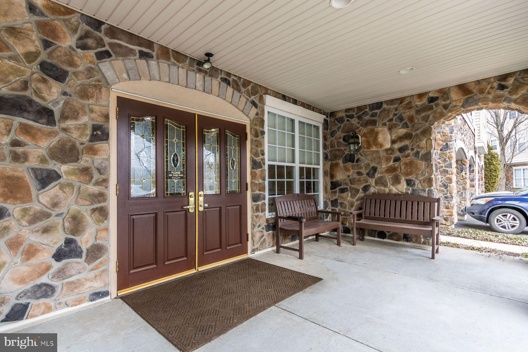 1201 KNOX COURT 1201