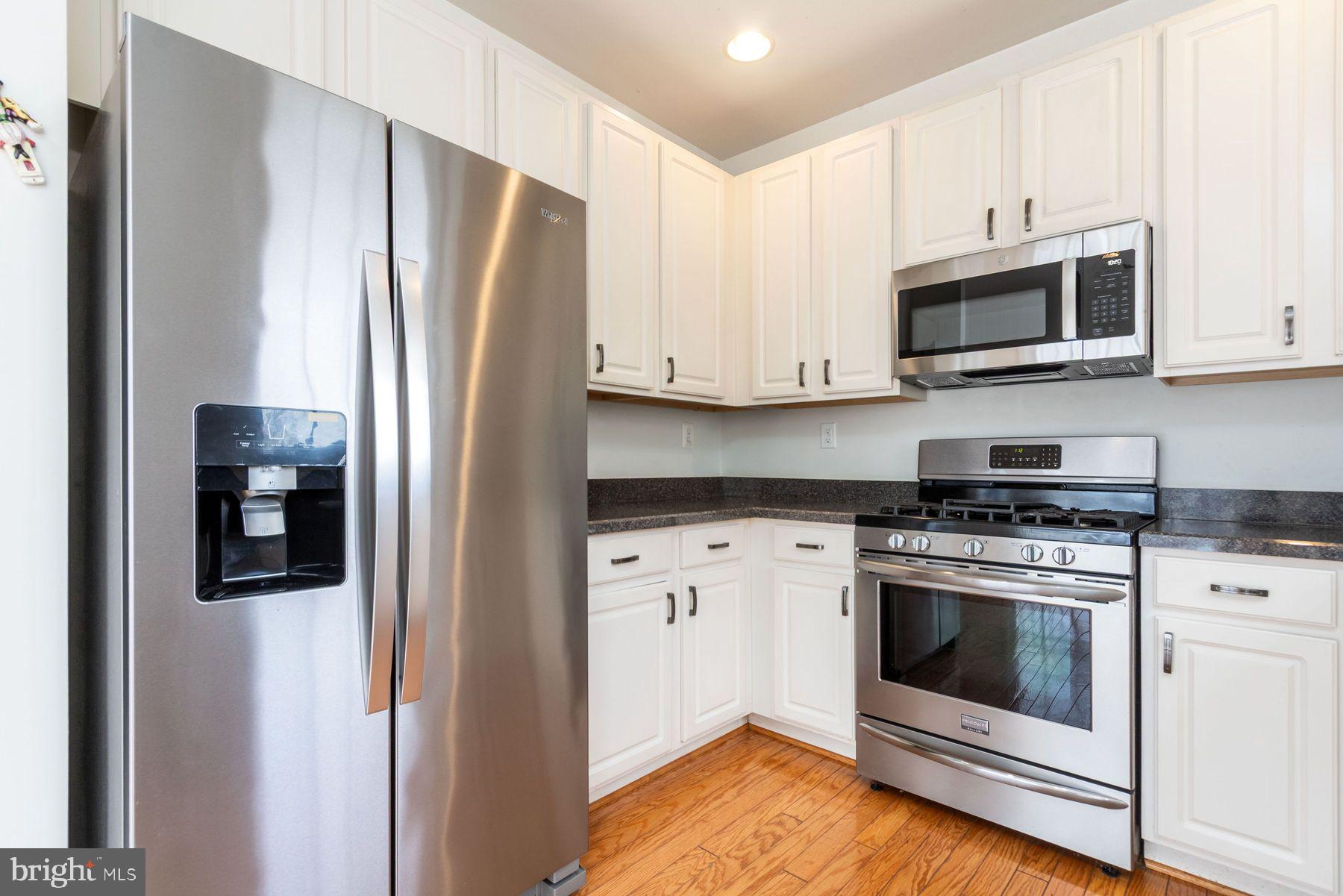 HERITAGE CR ESTS - Residential