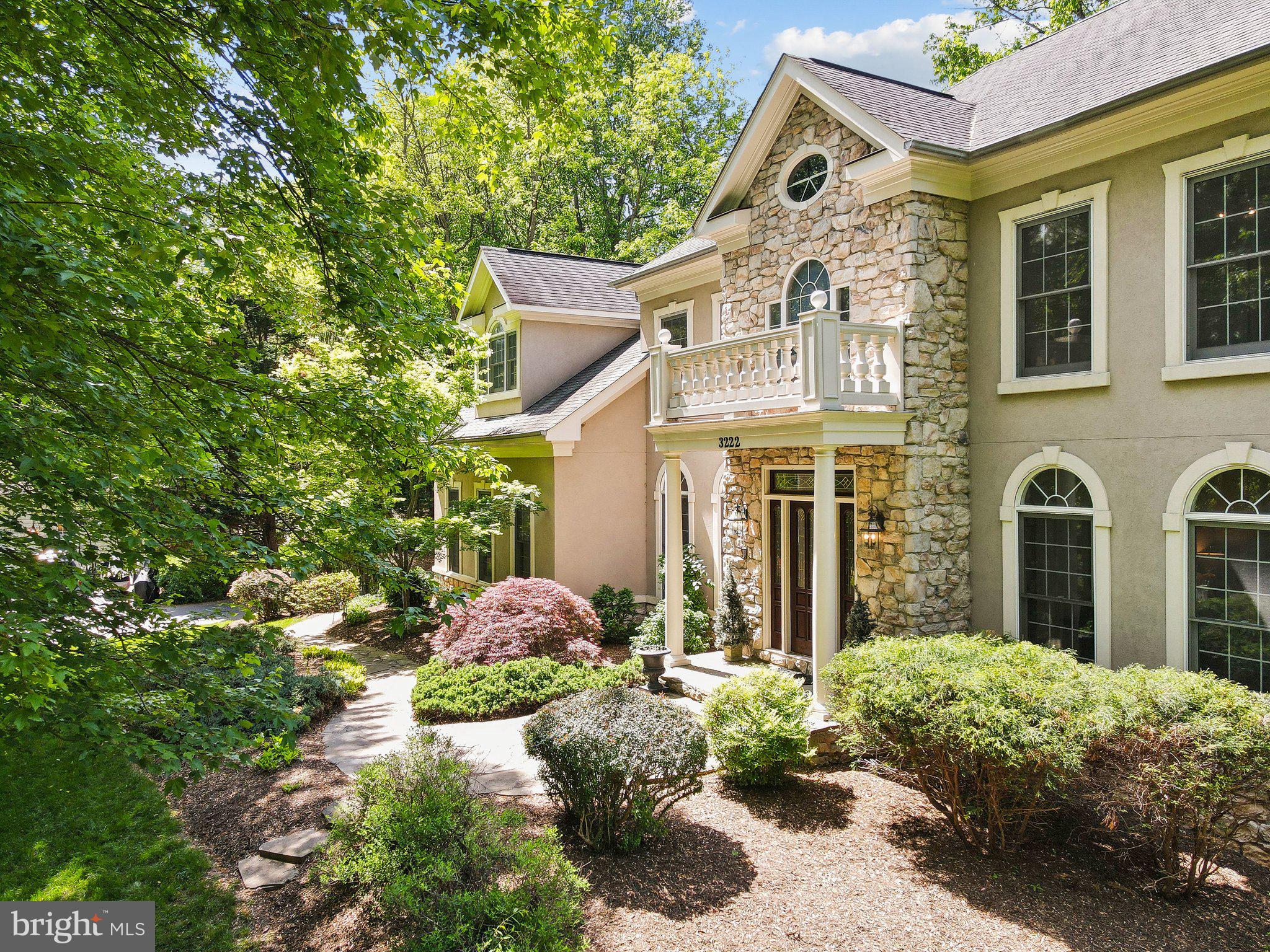 3222 NAVY DRIVE
