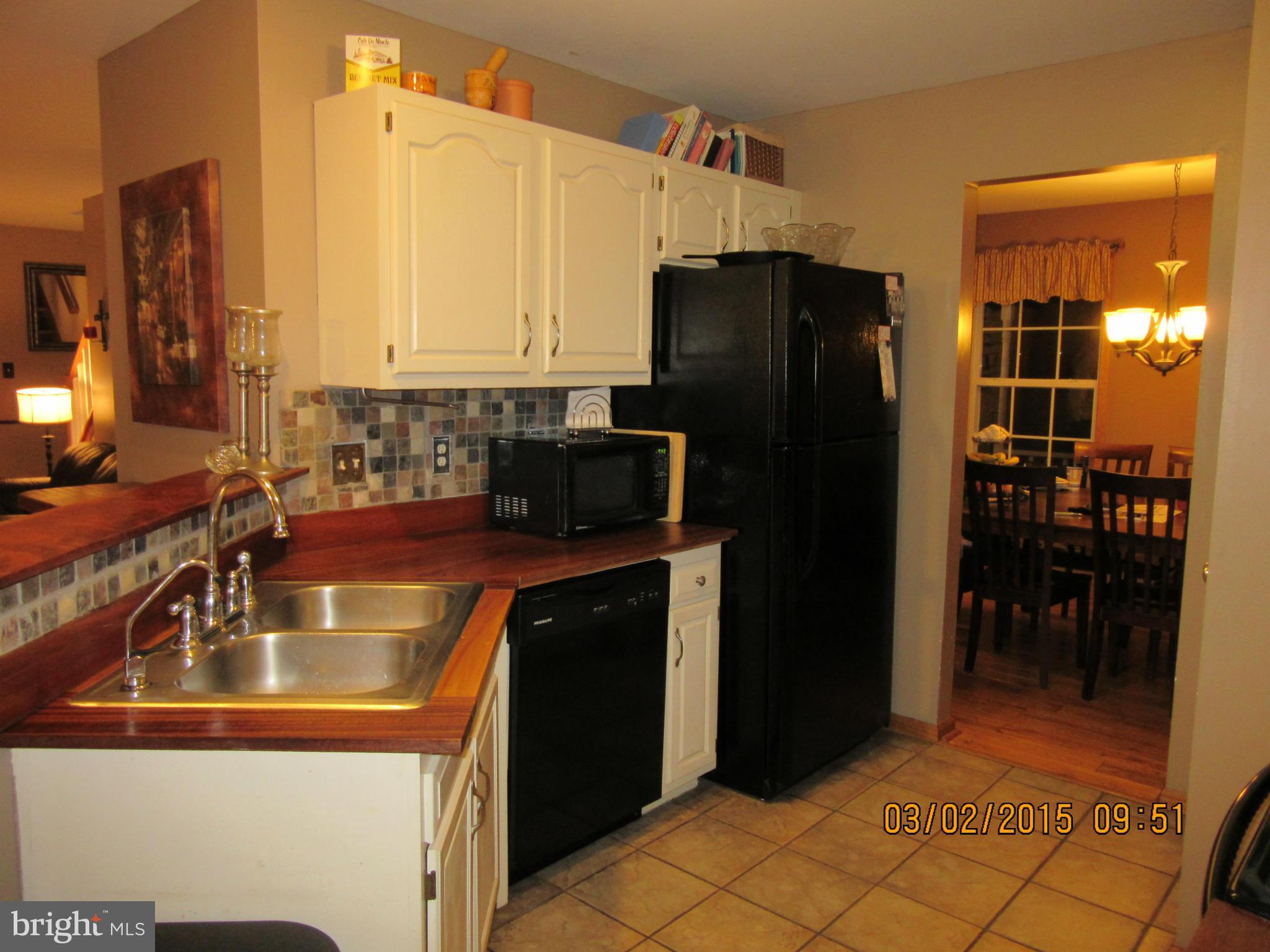 KENSINGTON COURTS - Residential