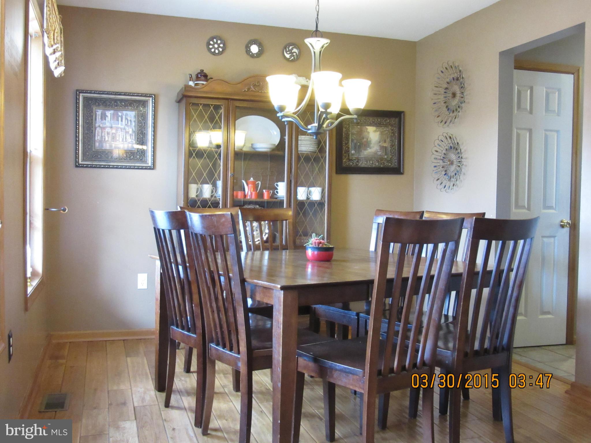 KENSINGTON COURTS - Residential