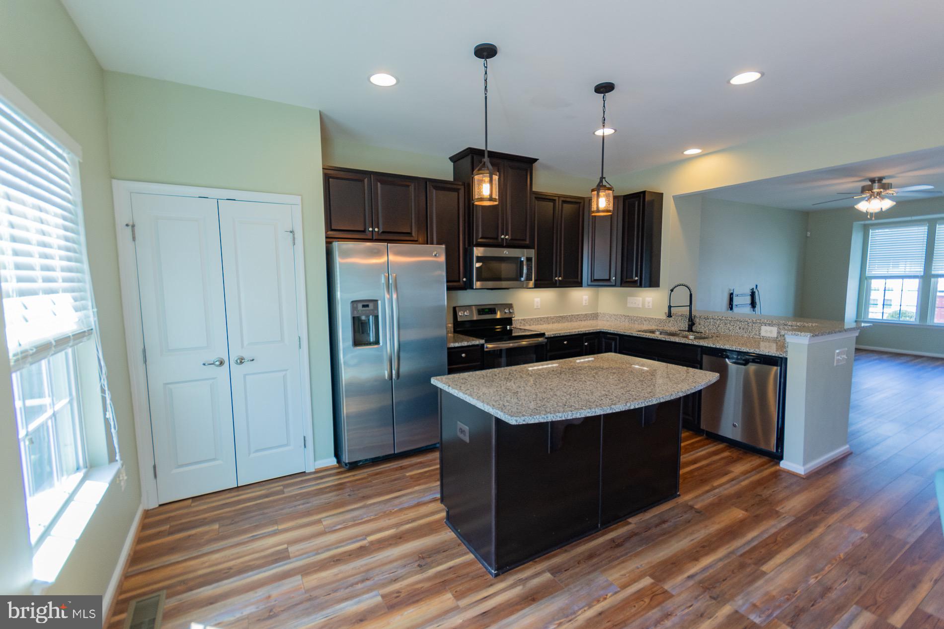 POTOMAC STATION - Residential