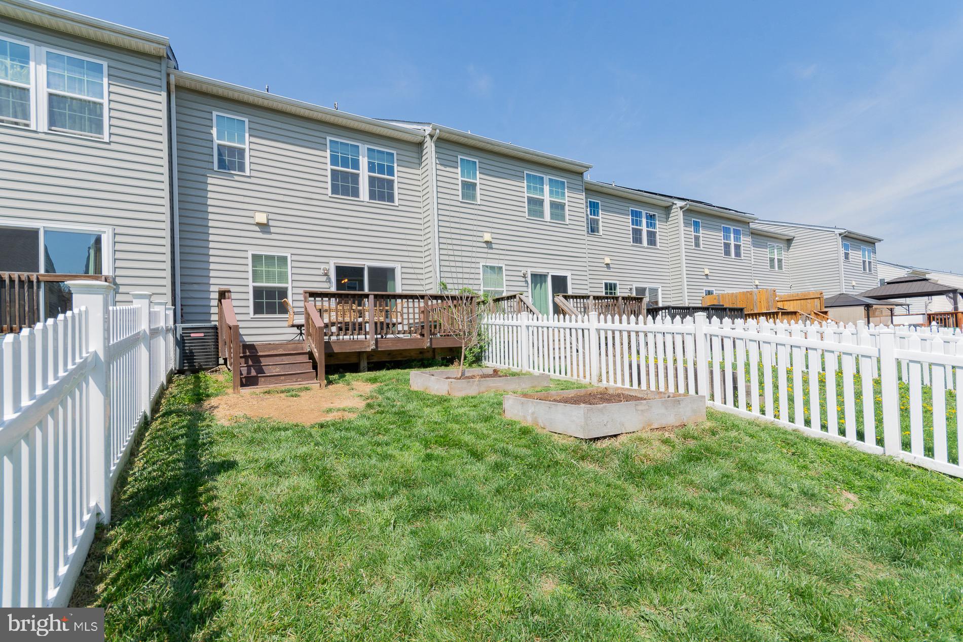 POTOMAC STATION - Residential