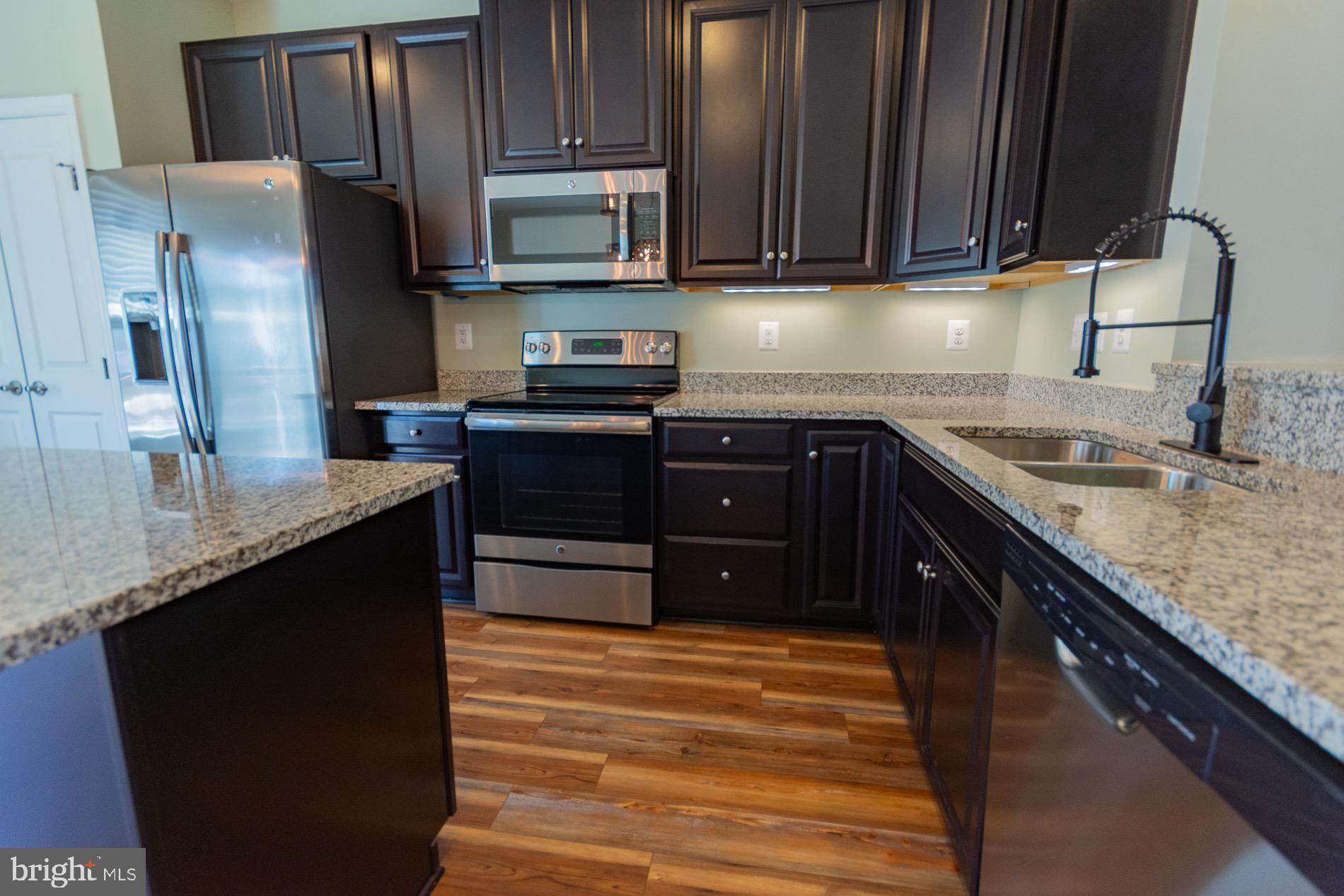 POTOMAC STATION - Residential