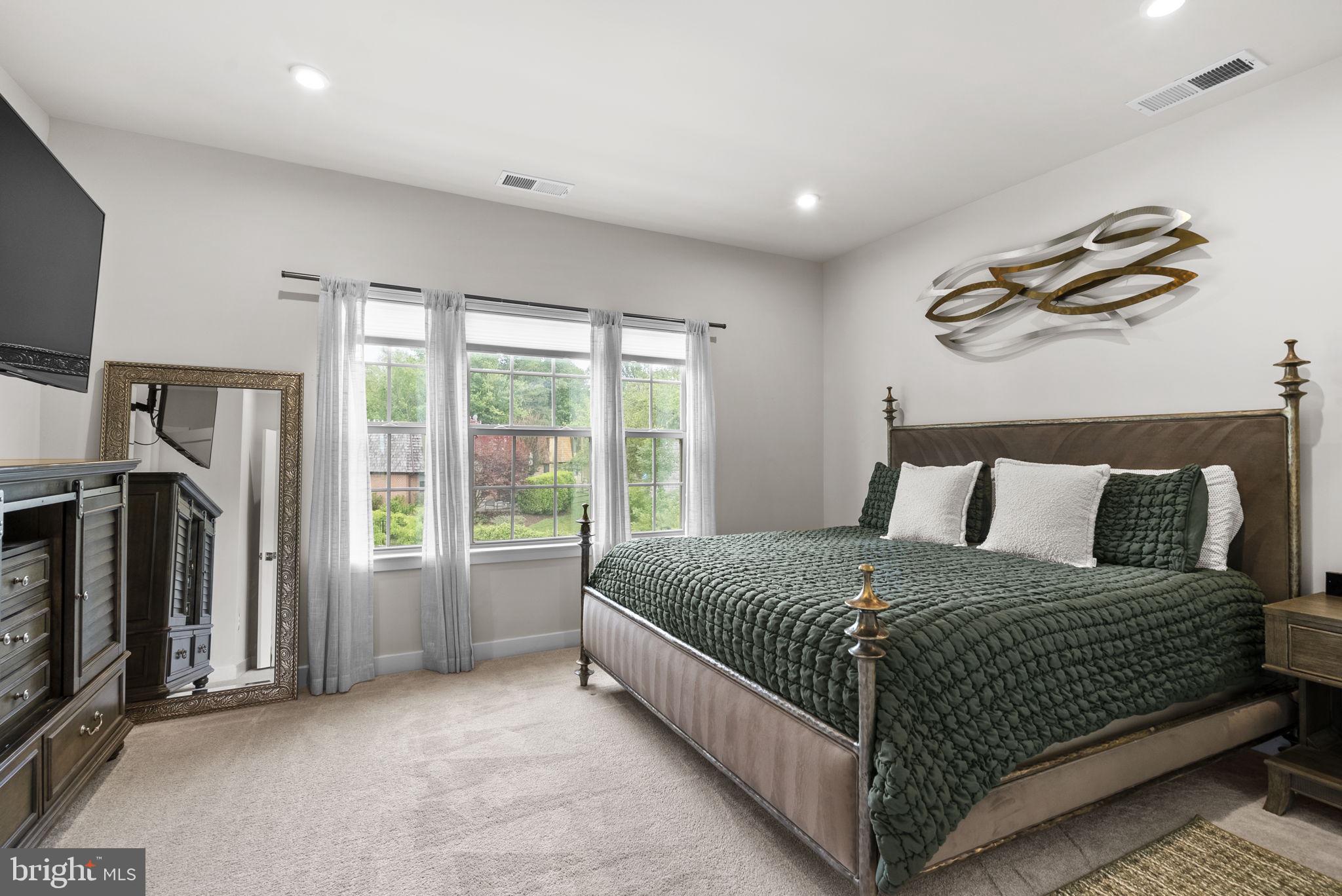 MONTGOMERY VILLAGE - Residential