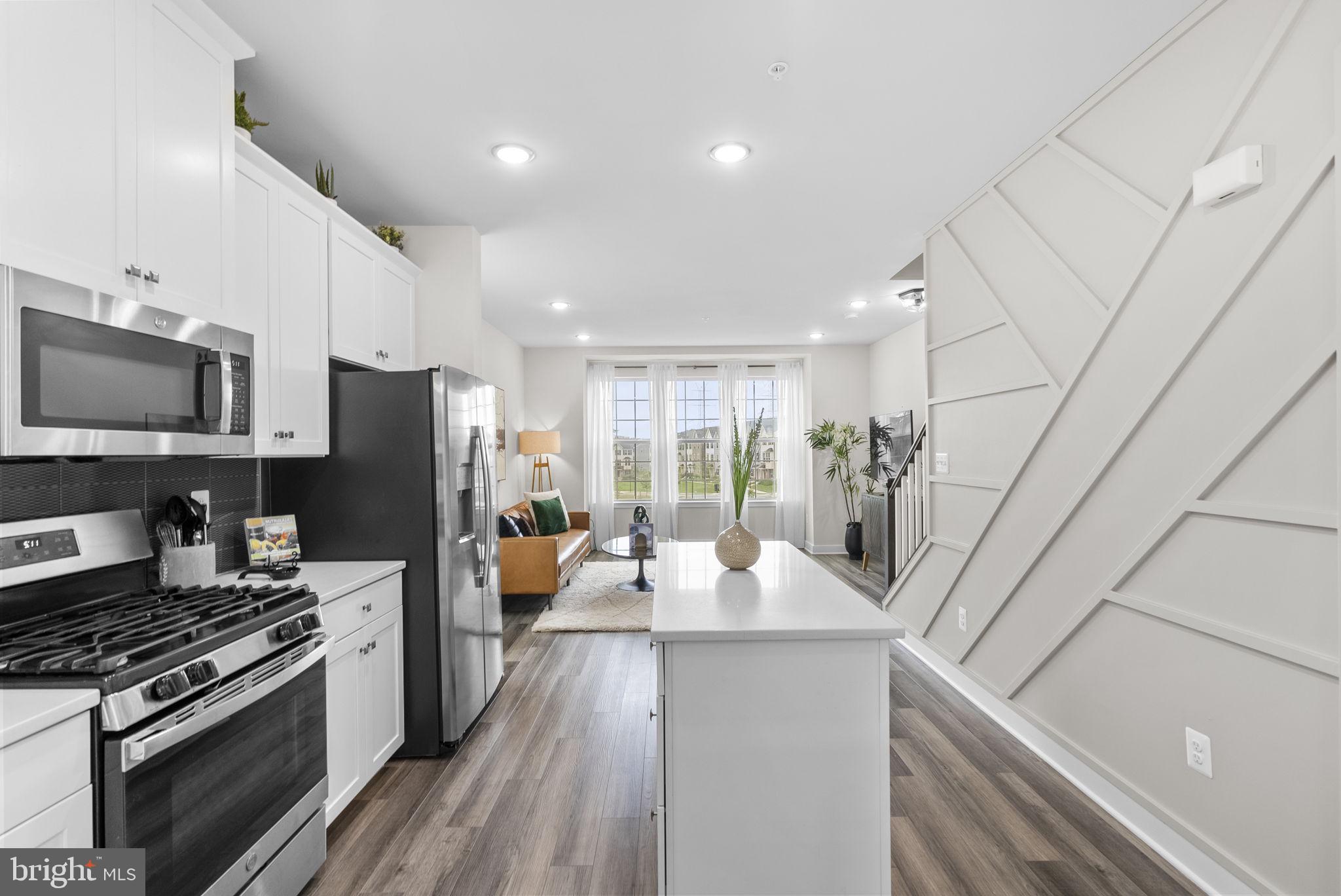 MONTGOMERY VILLAGE - Residential