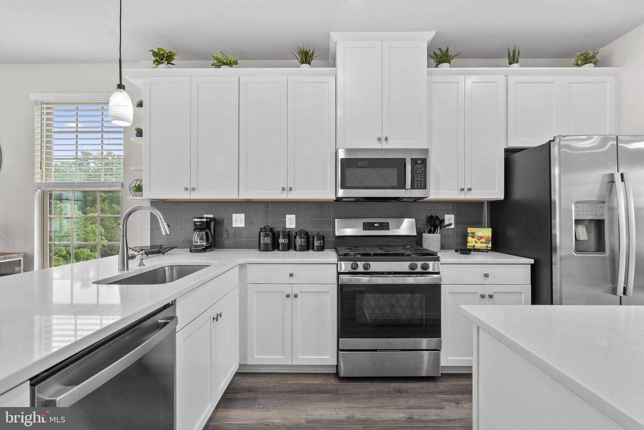 MONTGOMERY VILLAGE - Residential