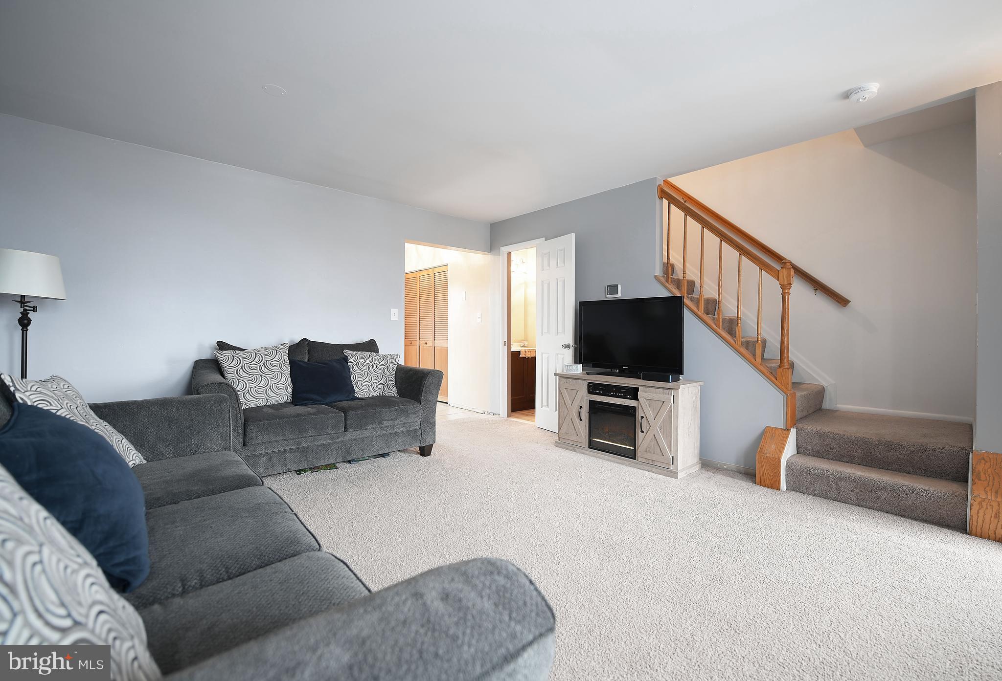 VILLAGE OF PAWNEE - Residential