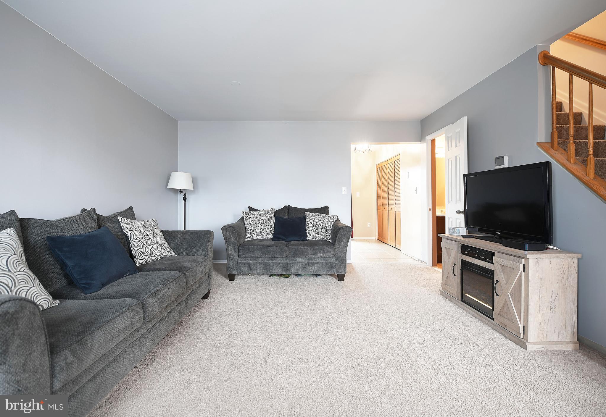 VILLAGE OF PAWNEE - Residential