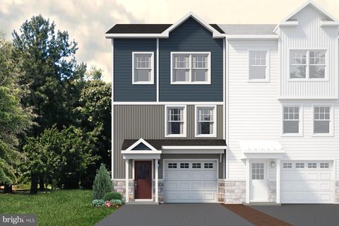 Townhouse For Sale - 129 Phoebe Road<br/> PORT MATILDA, PA 16870