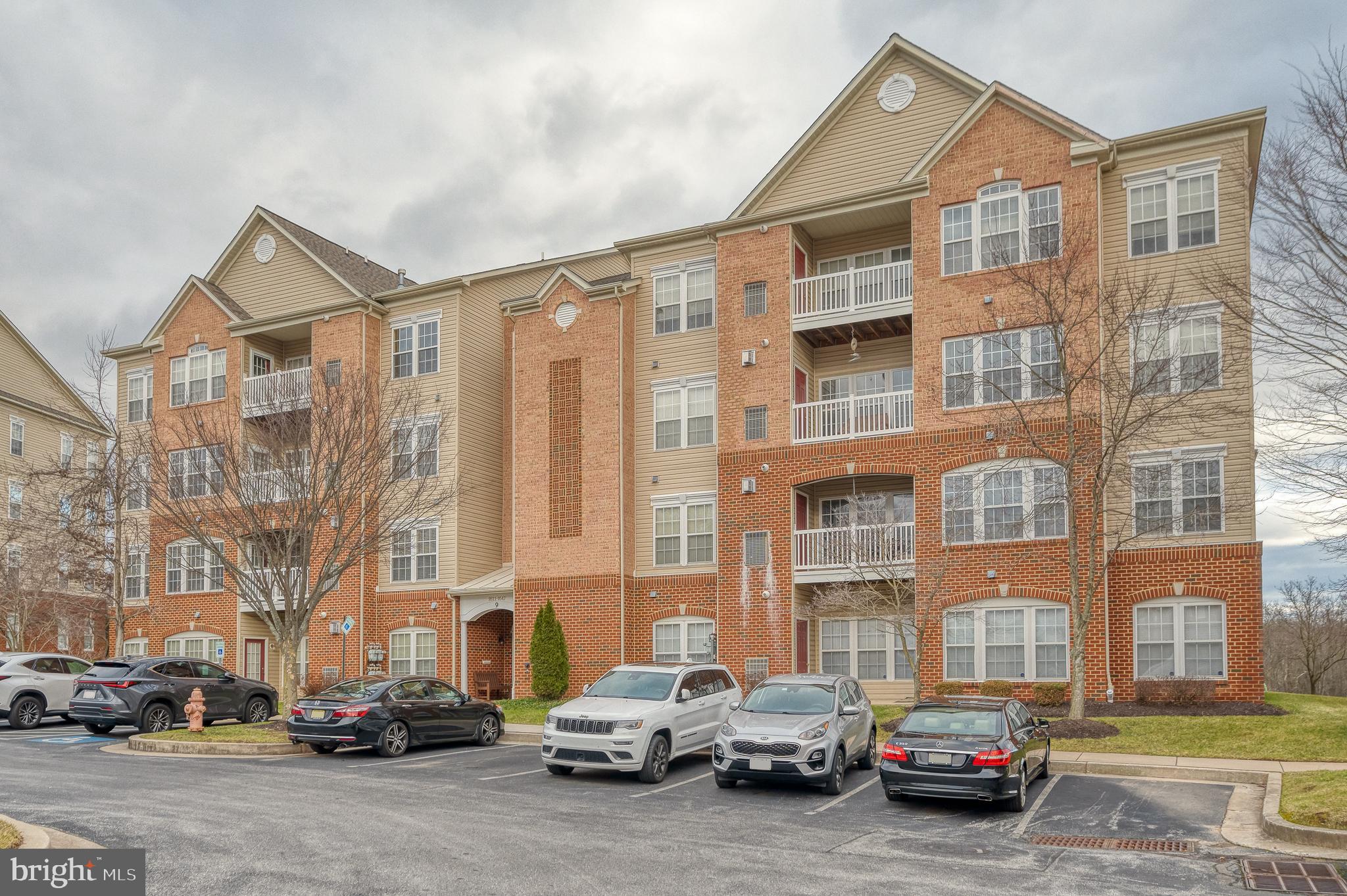 VILLAGE OF MILL RUN - Residential