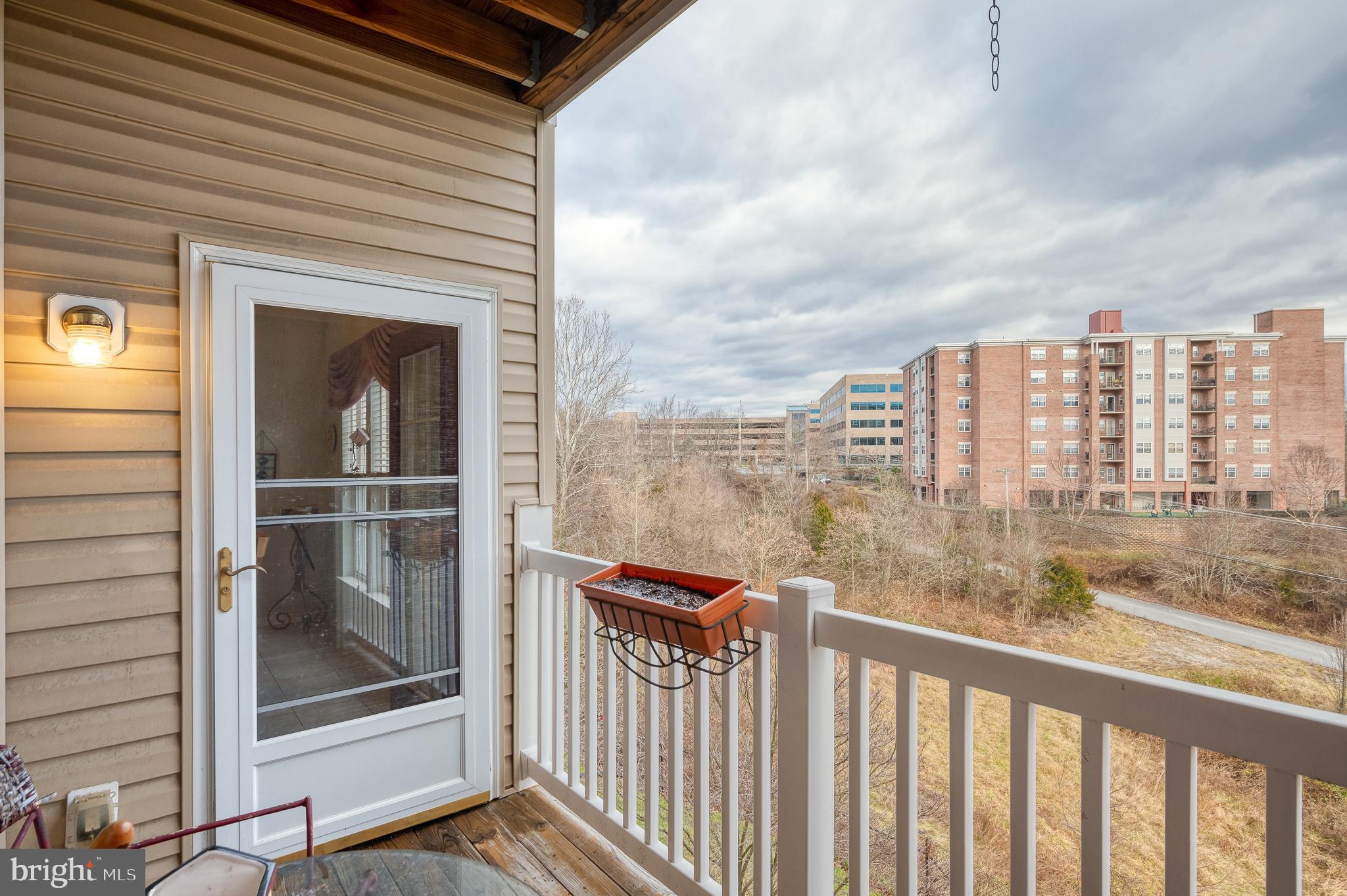 VILLAGE OF MILL RUN - Residential