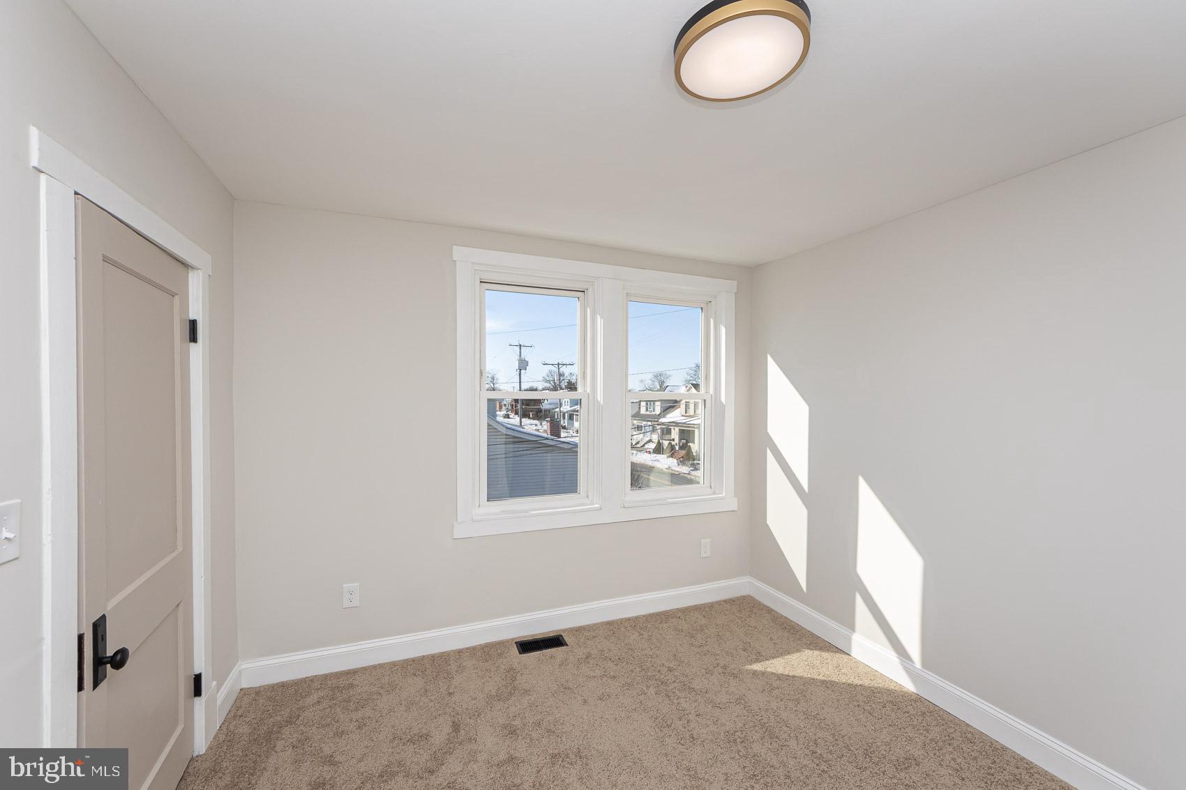 LINGANORE - Residential