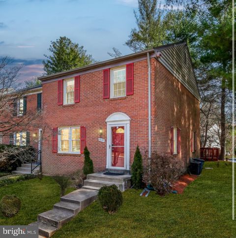 Photo of 12121 Bentridge Place, POTOMAC, MD 20854 (MLS # MDMC2166988)