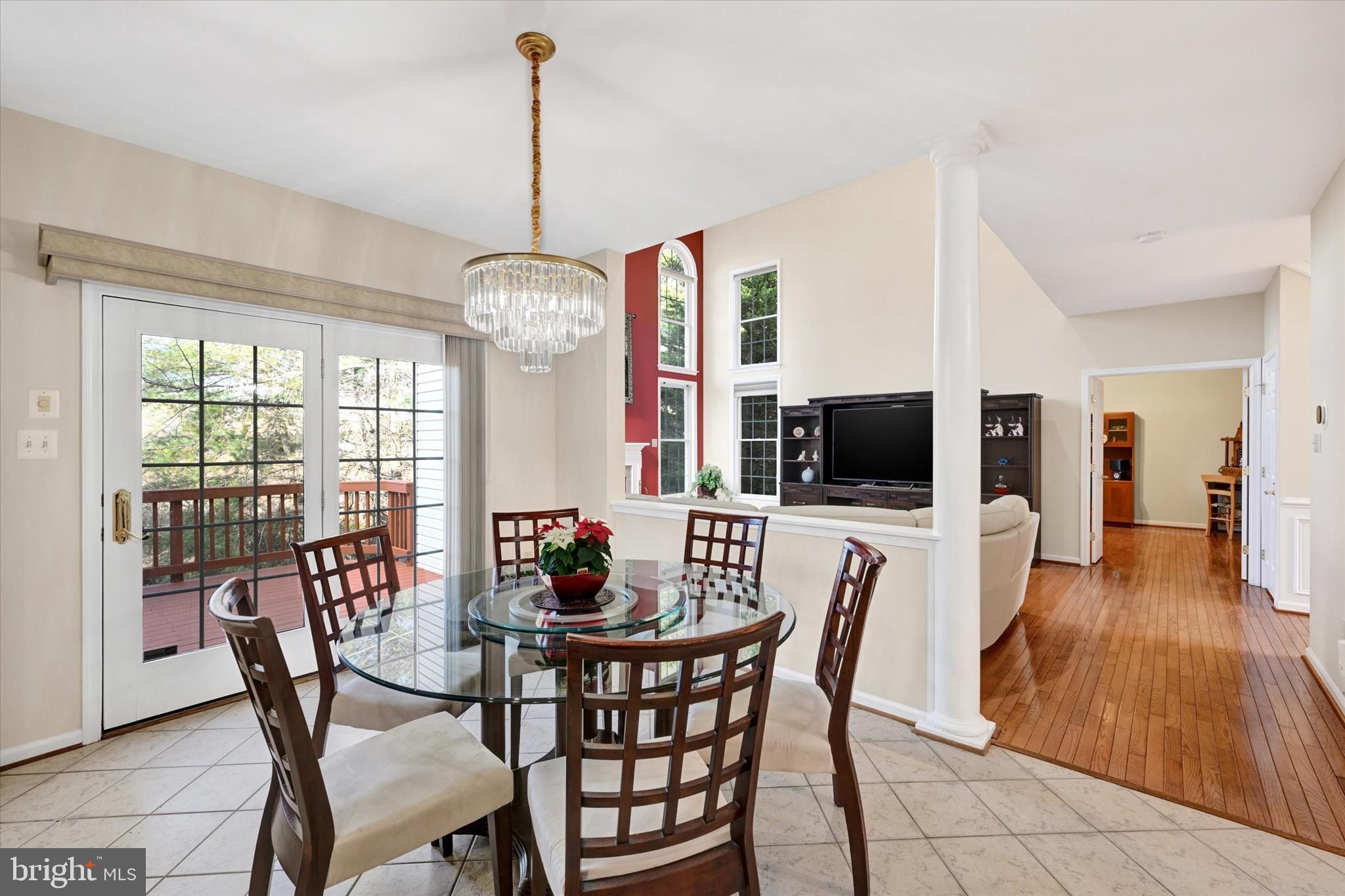 VILLAGE OF RIVER HILL - Residential