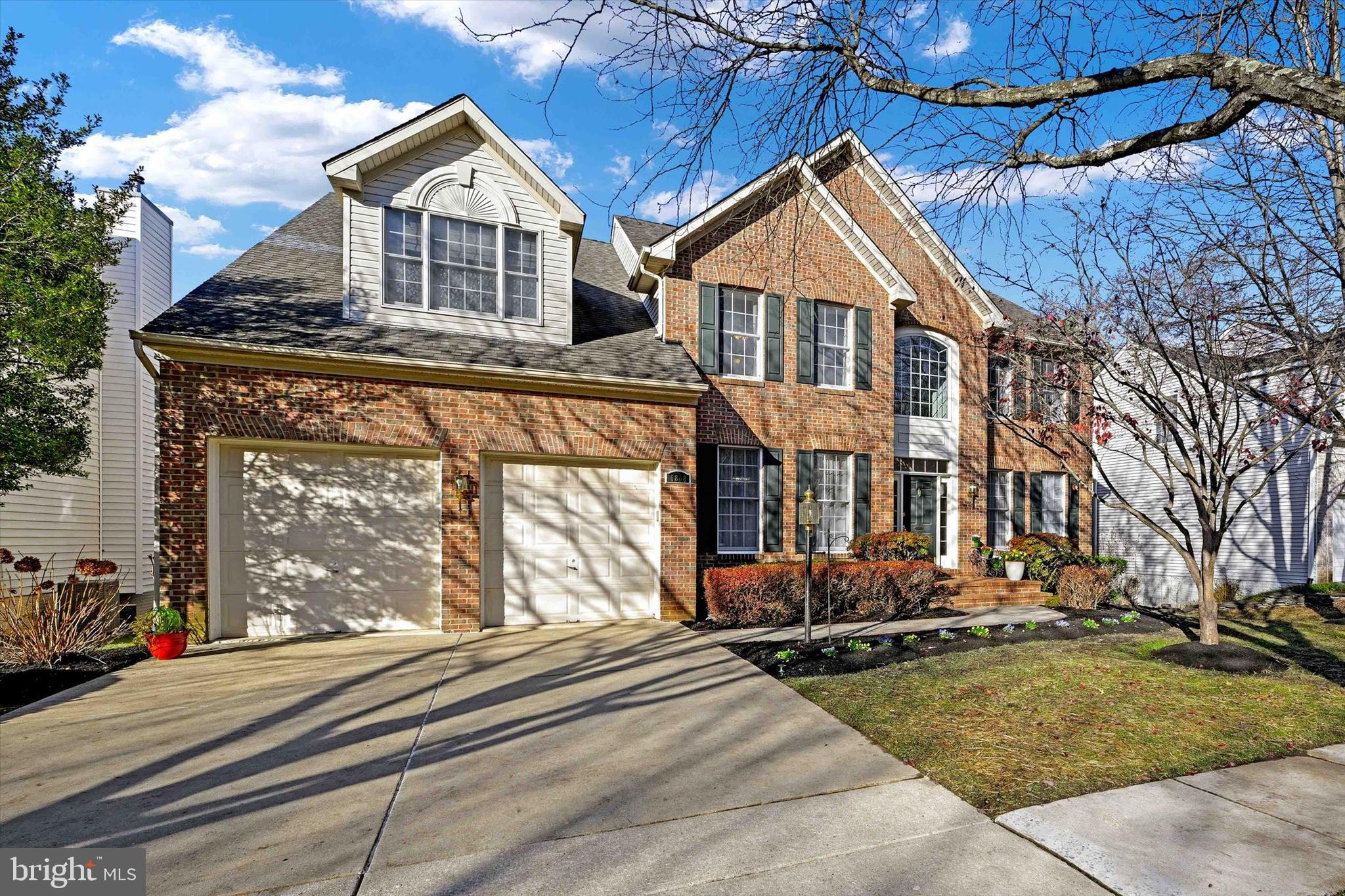 VILLAGE OF RIVER HILL - Residential