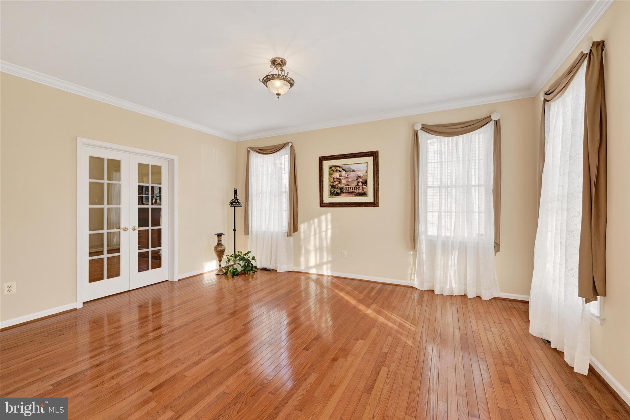 VILLAGE OF RIVER HILL - Residential