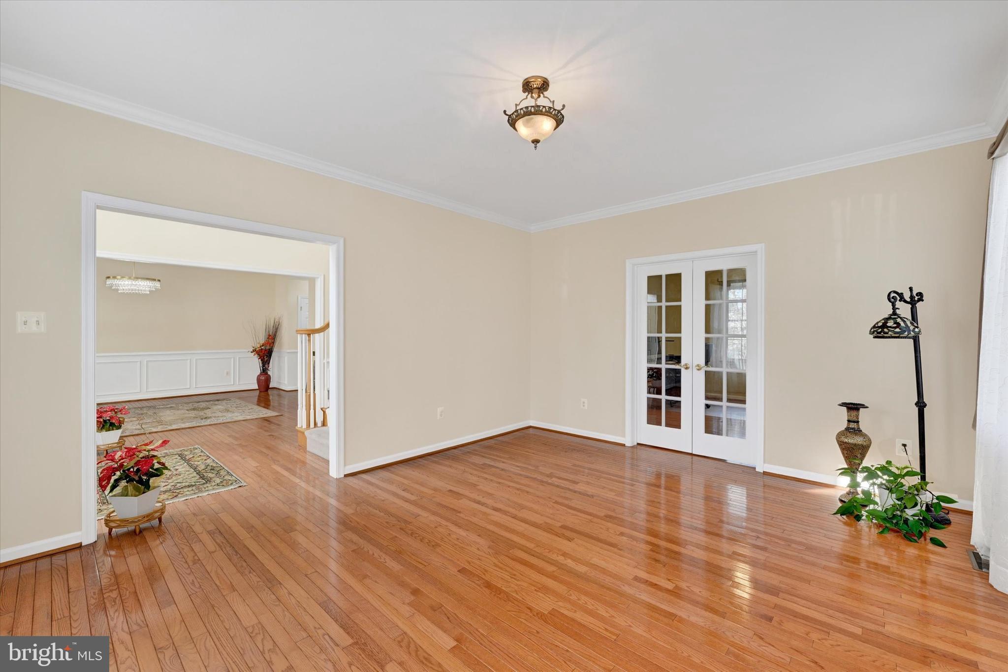 VILLAGE OF RIVER HILL - Residential