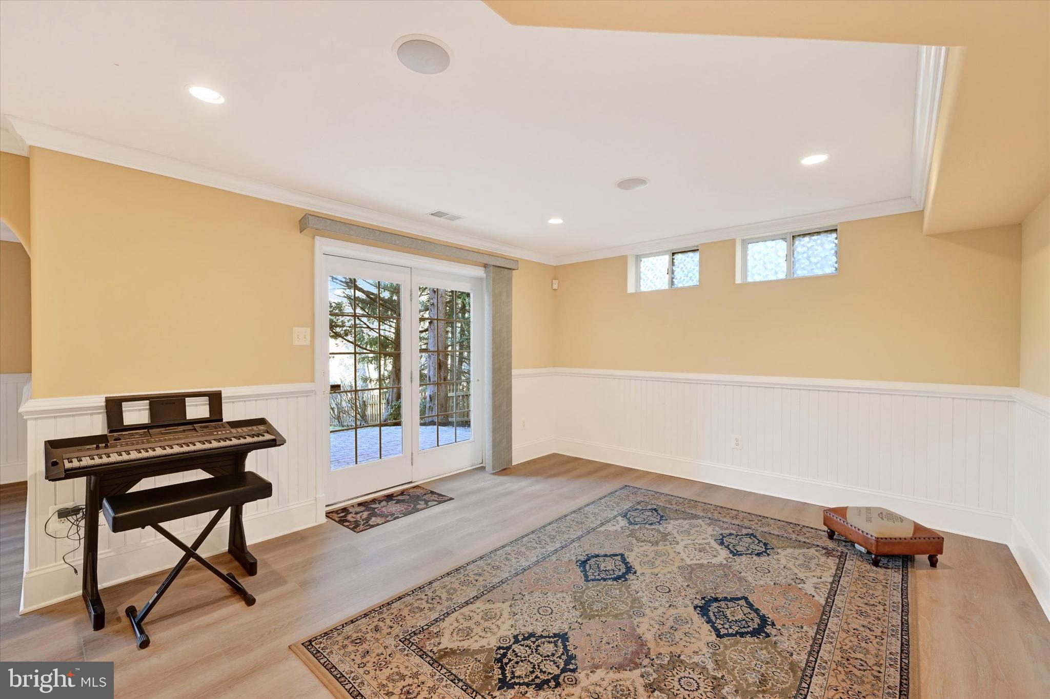 VILLAGE OF RIVER HILL - Residential