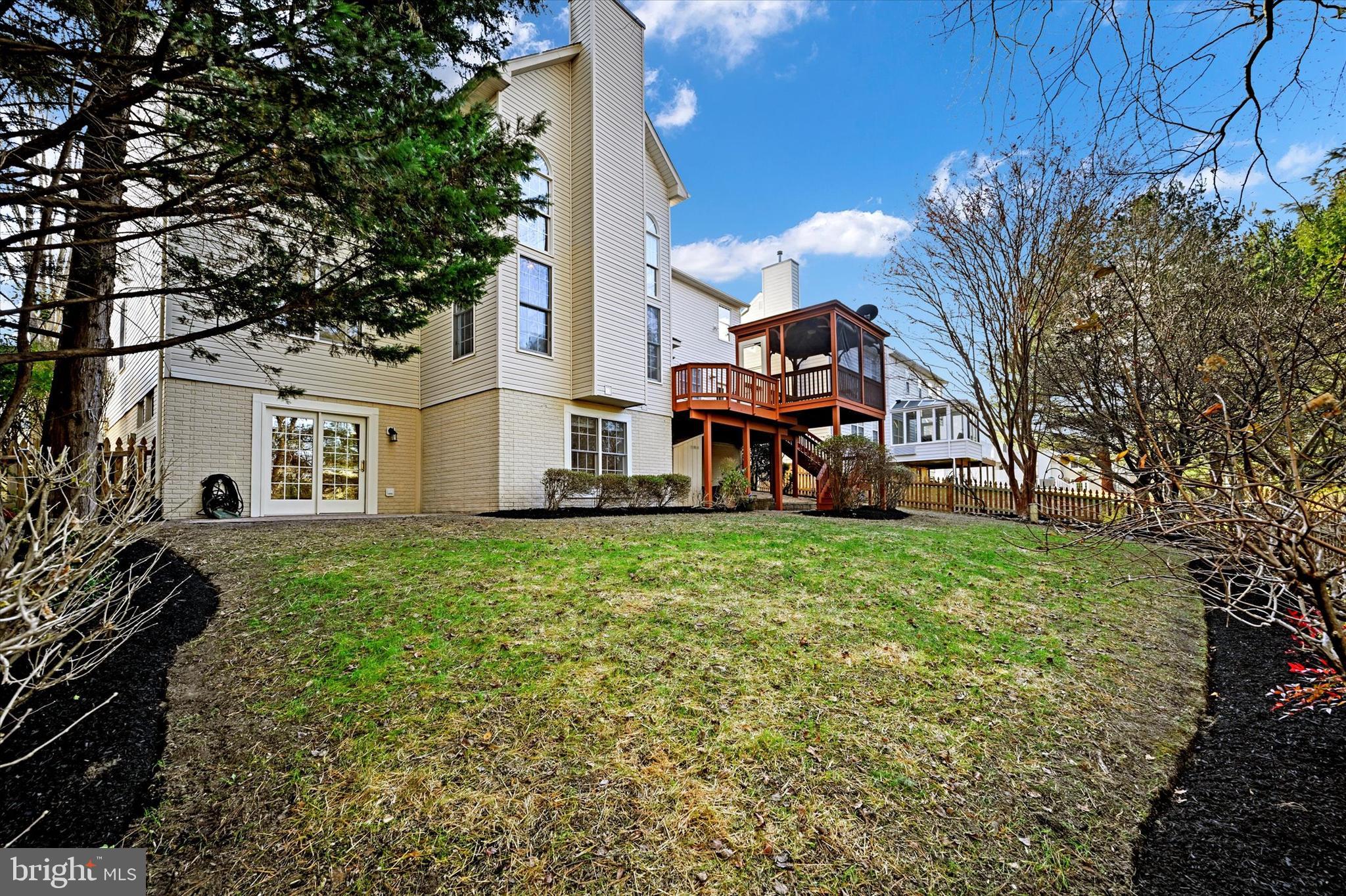 VILLAGE OF RIVER HILL - Residential