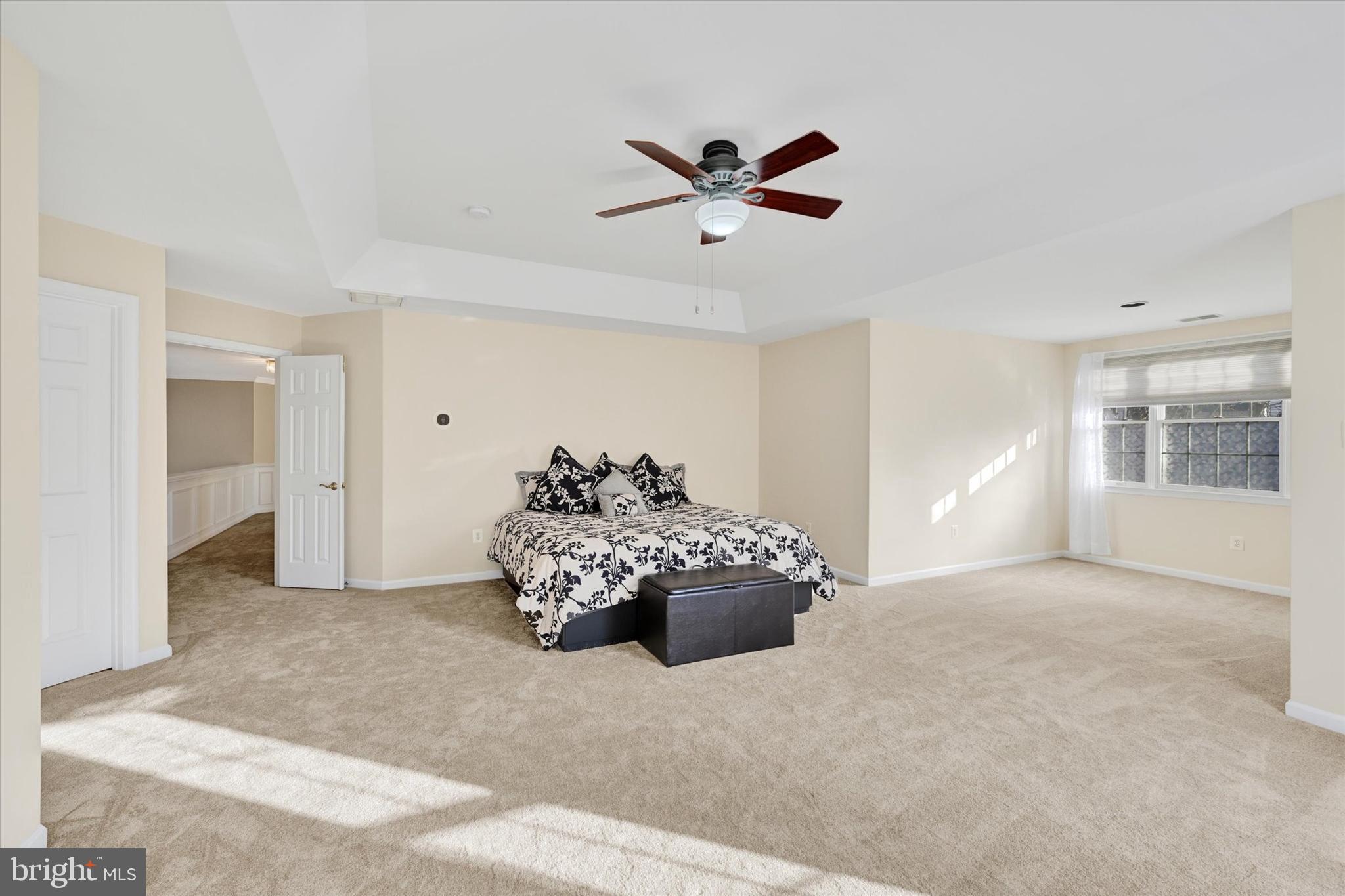 VILLAGE OF RIVER HILL - Residential