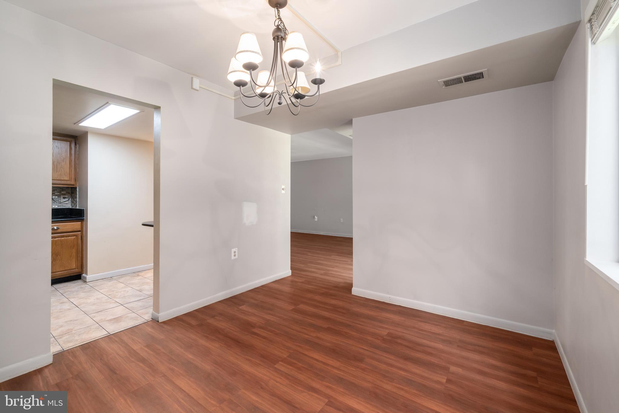 1422 NORTHGATE SQUARE 22/1A