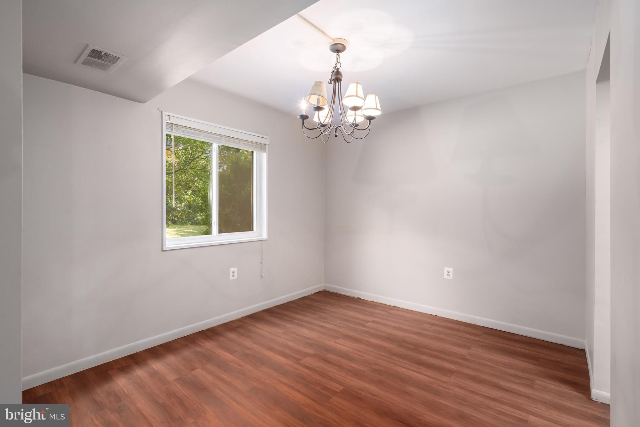 1422 NORTHGATE SQUARE 22/1A