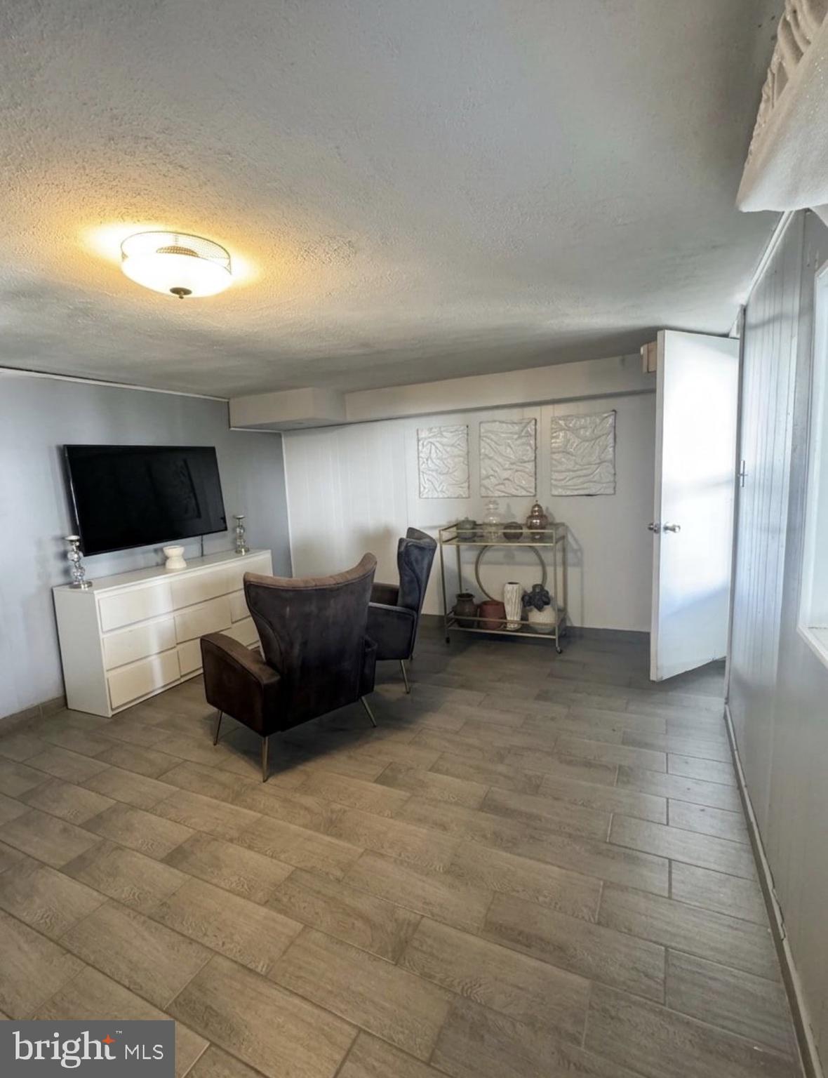 WALTON PARK - Residential