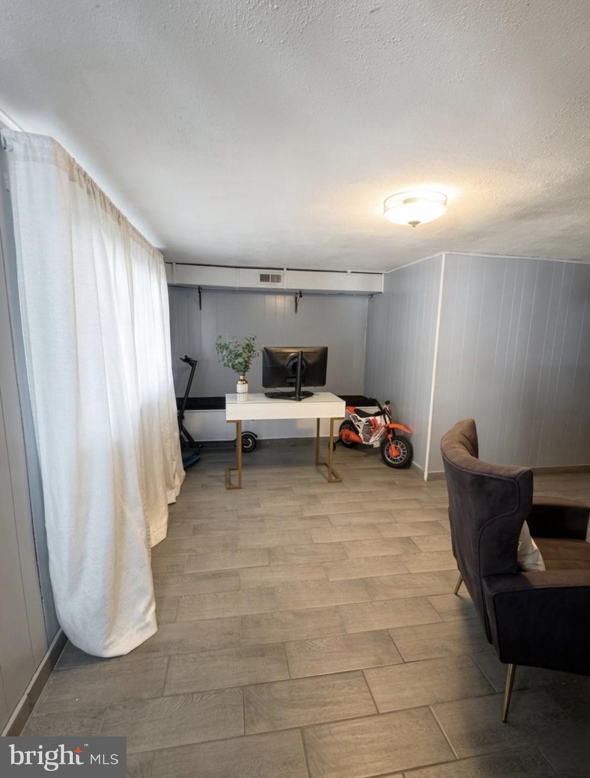 WALTON PARK - Residential