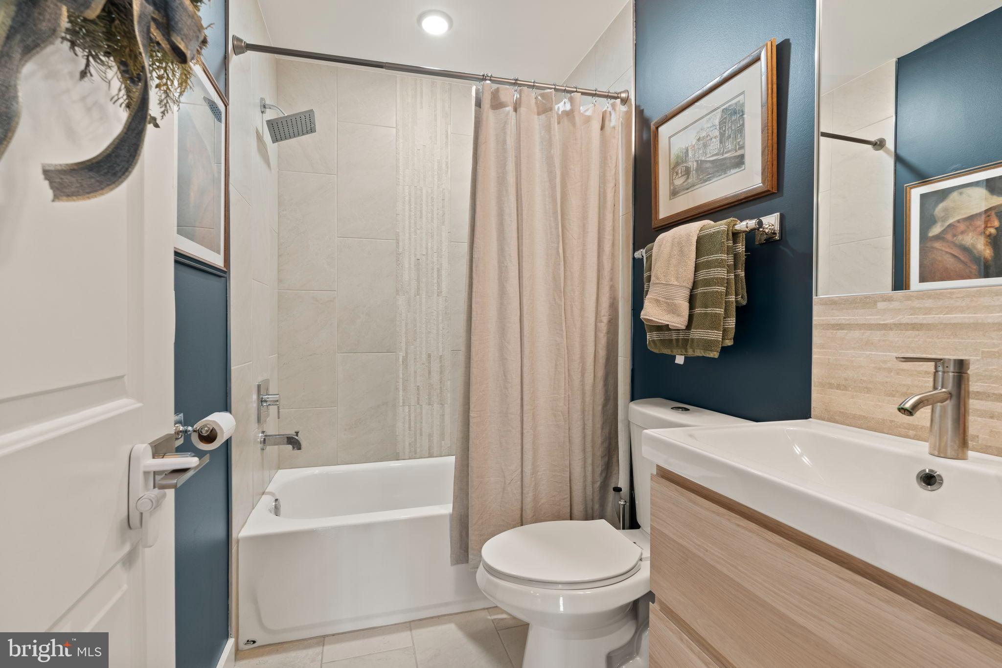 EAST PASSYUNK CROSSING - Residential